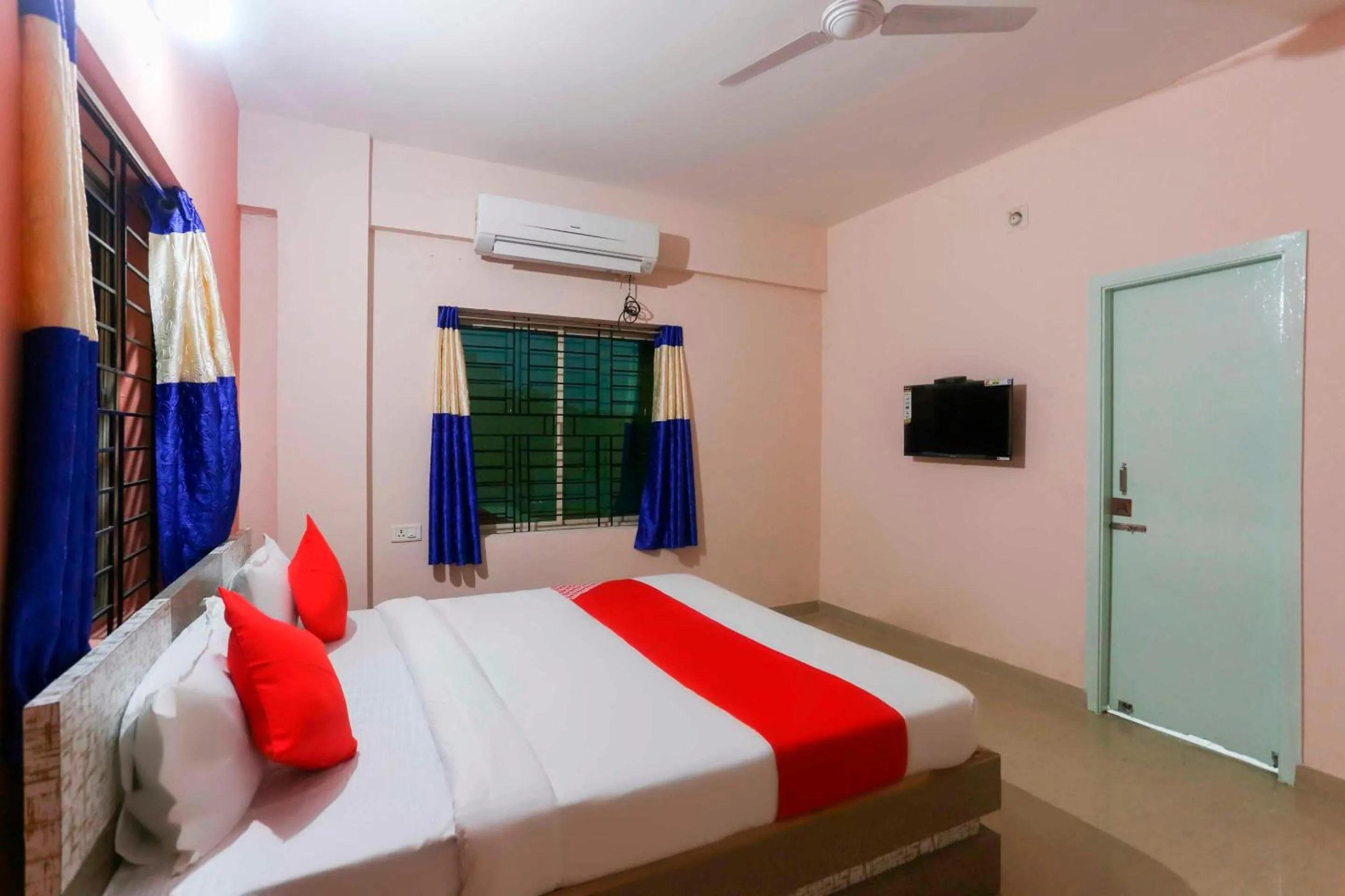Bedroom, Bed in Hotel O Avigna Residency
