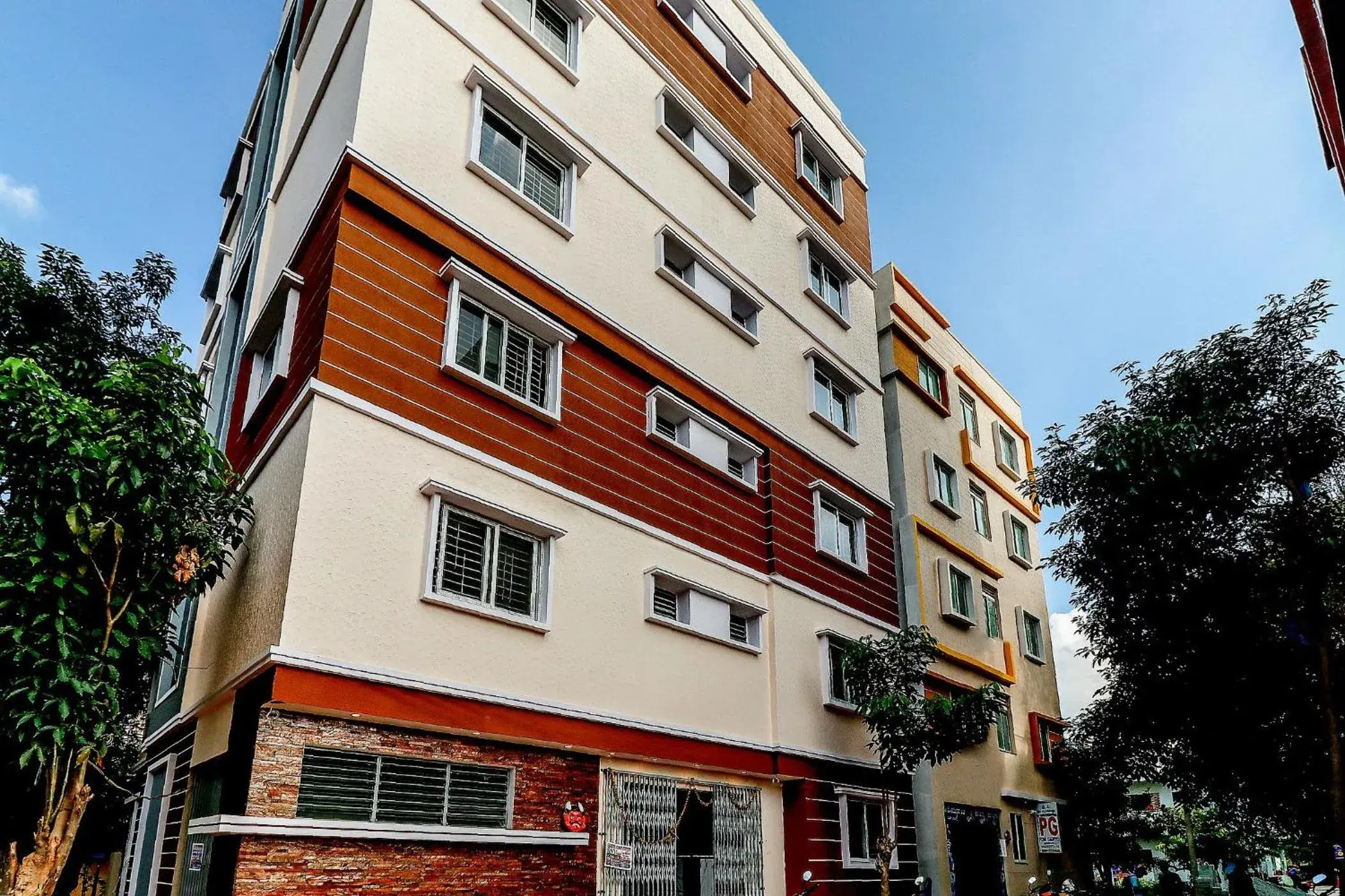 Facade/entrance in Capital O N R Residency Facade/entrance in Capital O N R Residency