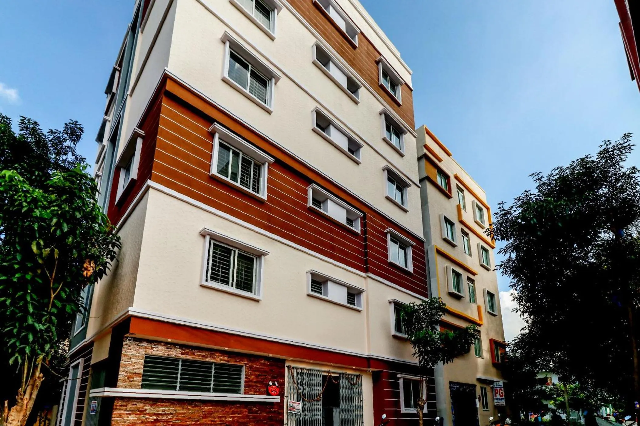 Facade/entrance in Capital O N R Residency