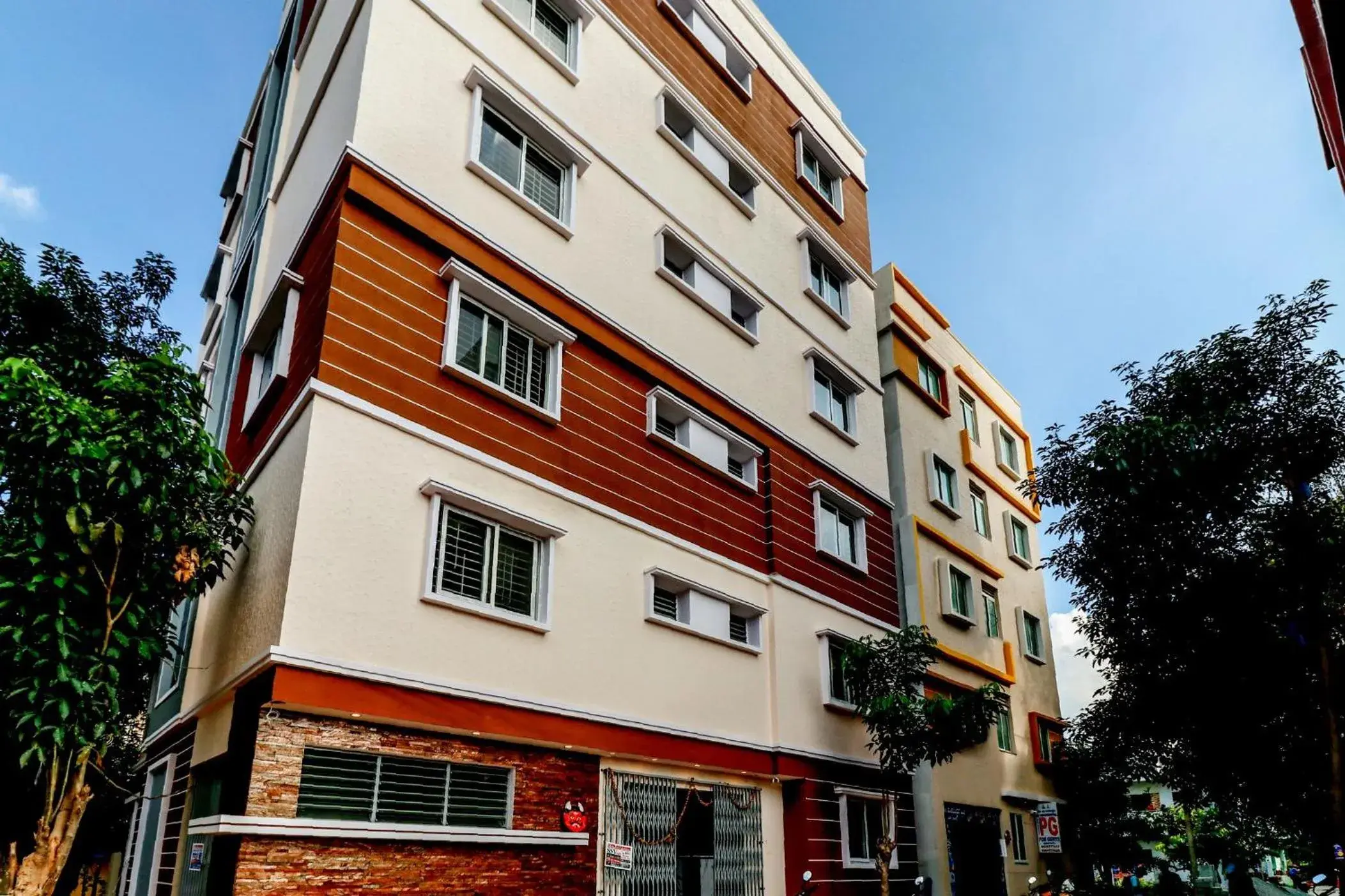 Facade/entrance in Capital O N R Residency Facade/entrance in Capital O N R Residency