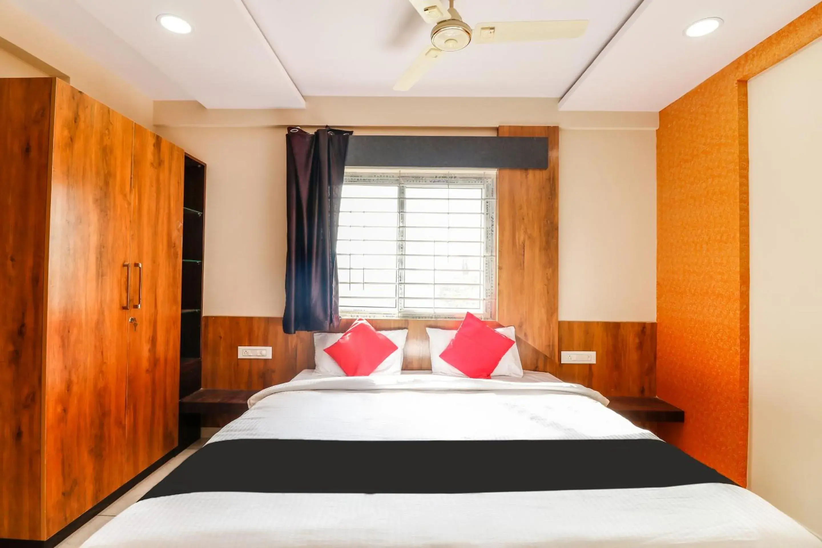 Bedroom, Bed in Capital O N R Residency Bedroom, Bed in Capital O N R Residency