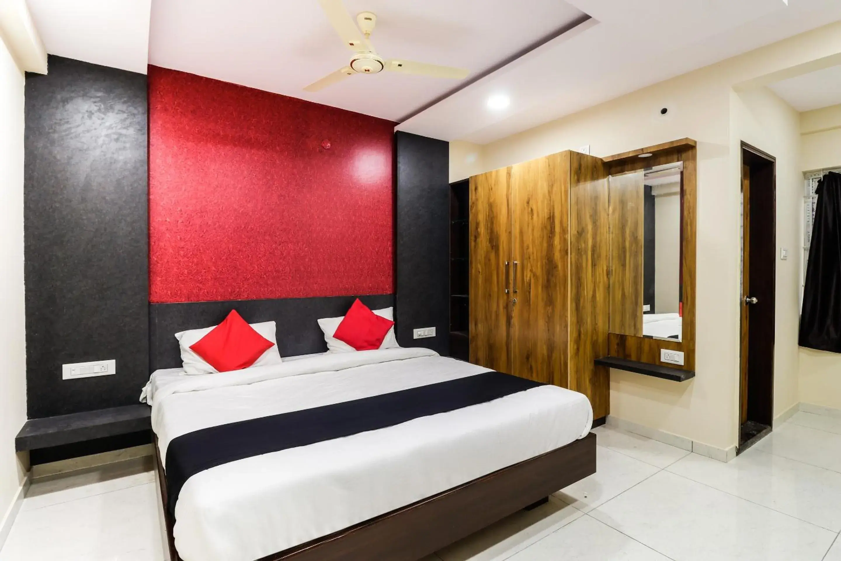 Bedroom, Bed in Capital O N R Residency Bedroom, Bed in Capital O N R Residency