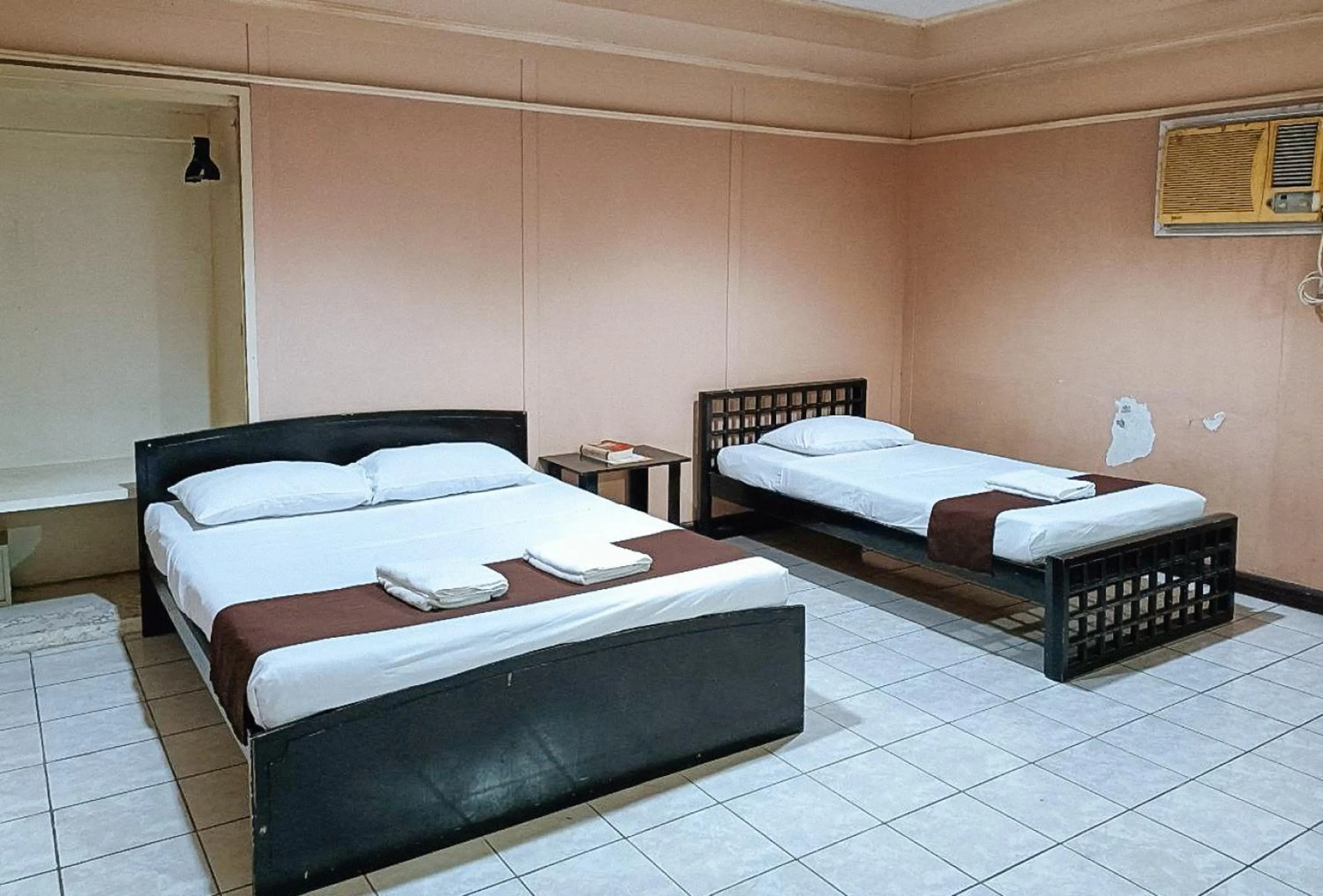 Bedroom, Bed in Check Inn Bacolod by RedDoorz