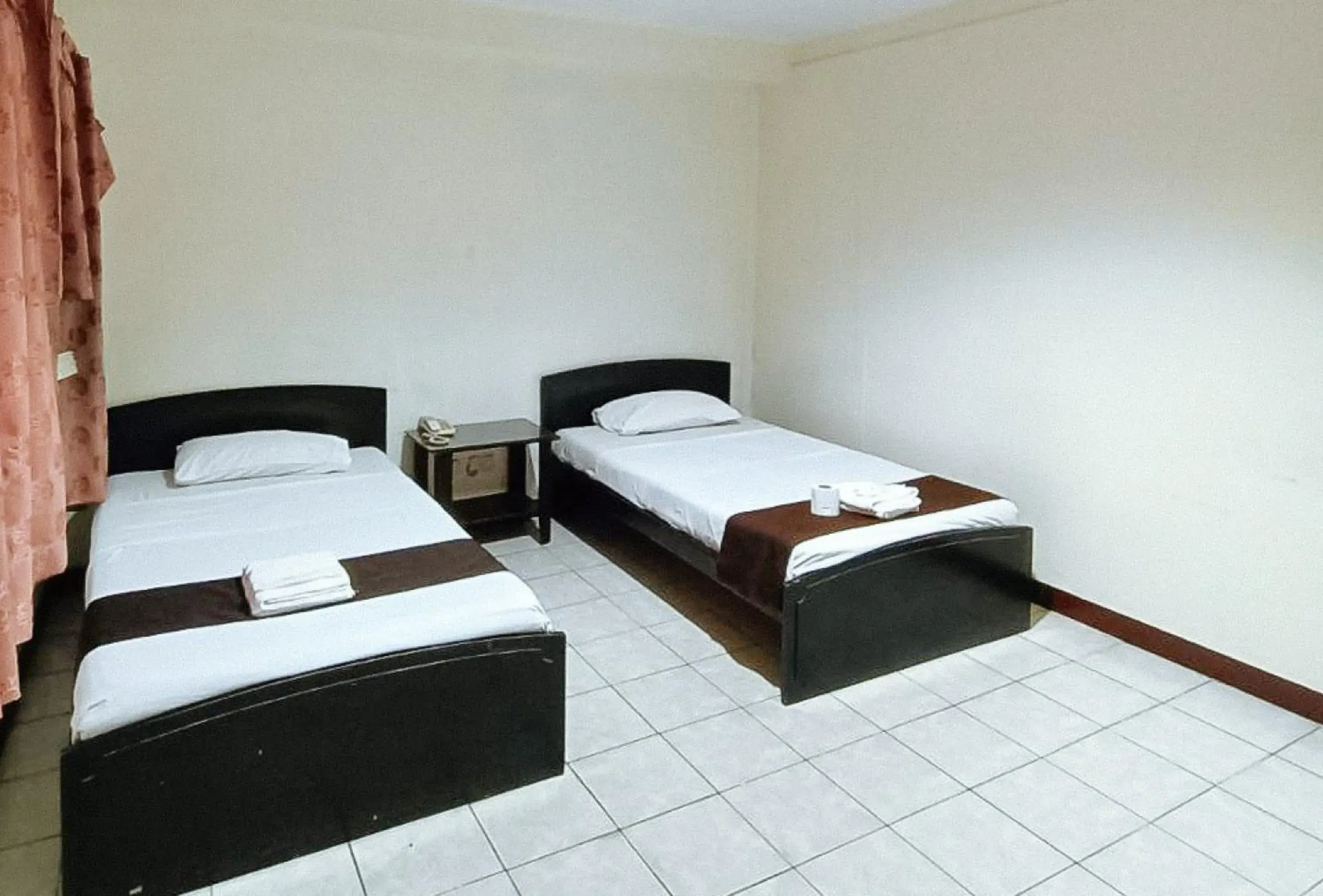 Bedroom, Bed in Check Inn Bacolod by RedDoorz Bedroom, Bed in Check Inn Bacolod by RedDoorz