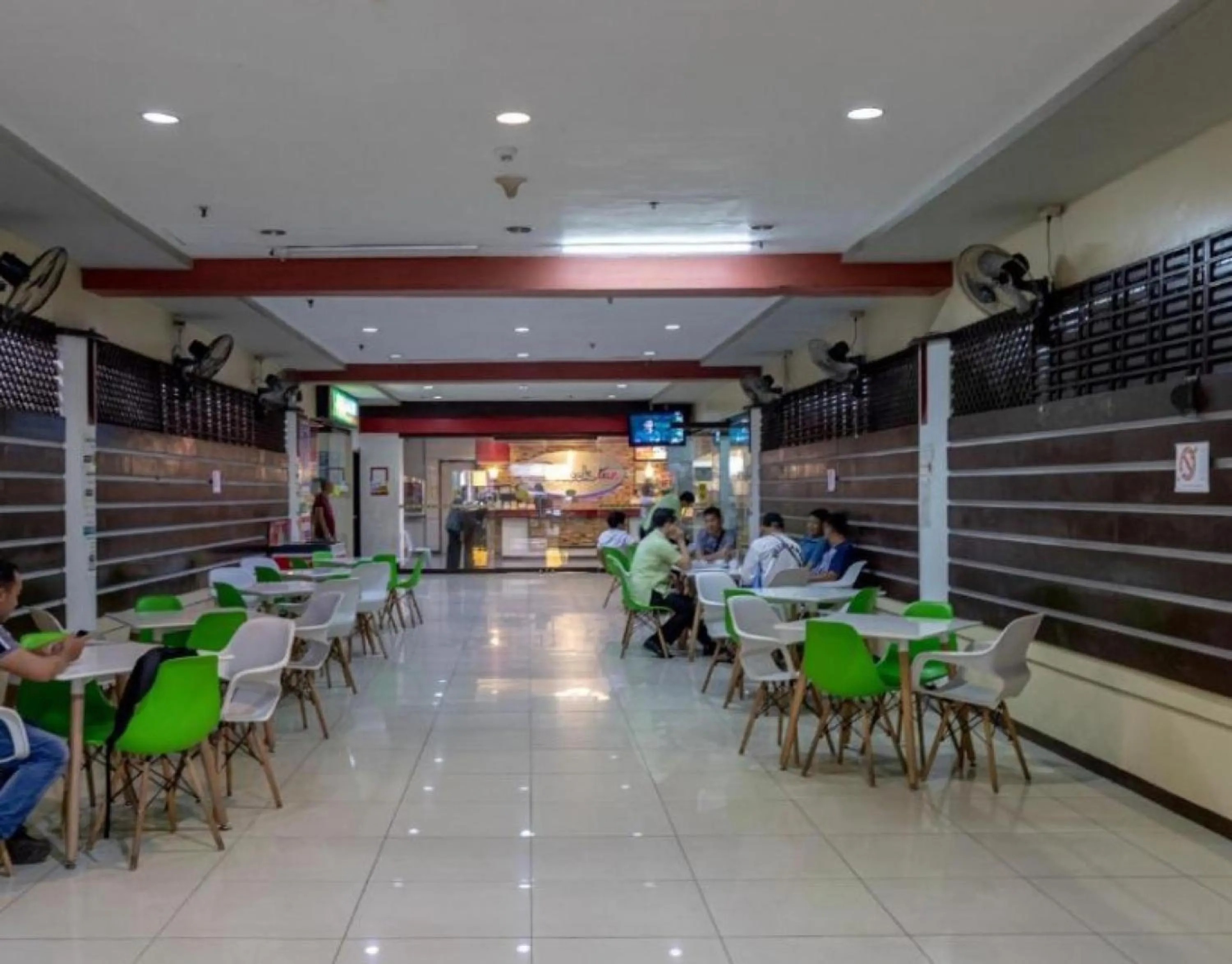 Restaurant/places to eat in Check Inn Bacolod by RedDoorz