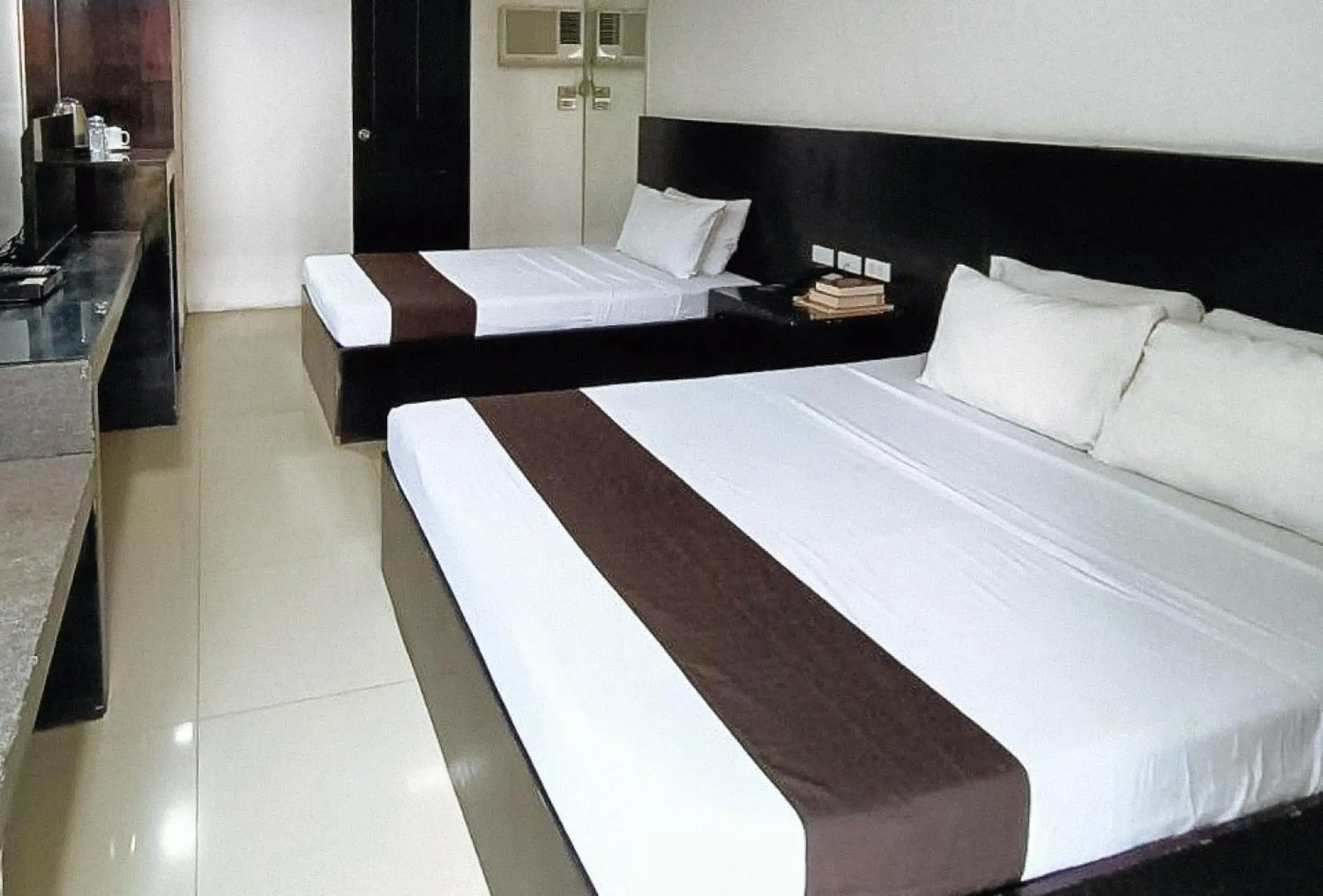 Bedroom, Bed in Check Inn Bacolod by RedDoorz Bedroom, Bed in Check Inn Bacolod by RedDoorz