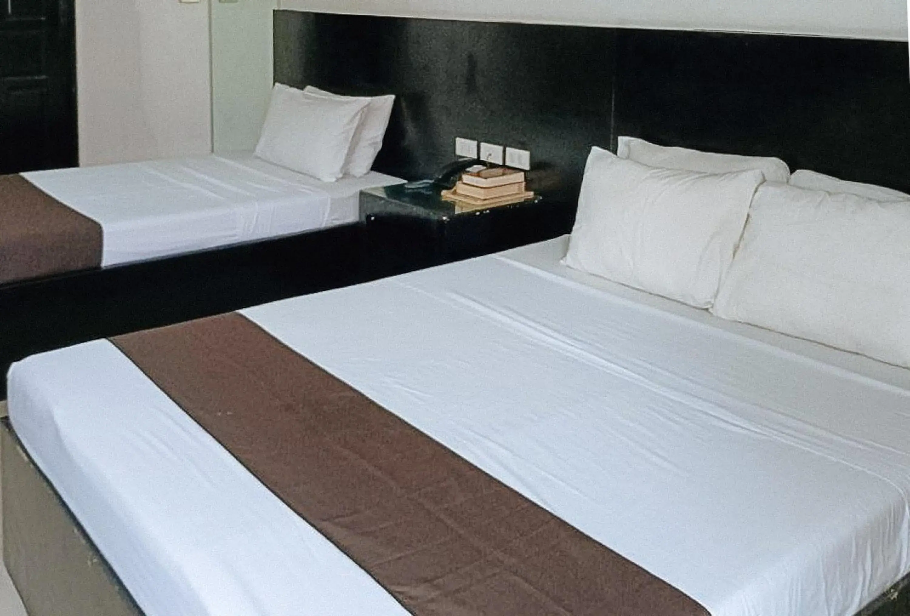 Bedroom, Bed in Check Inn Bacolod by RedDoorz Bedroom, Bed in Check Inn Bacolod by RedDoorz