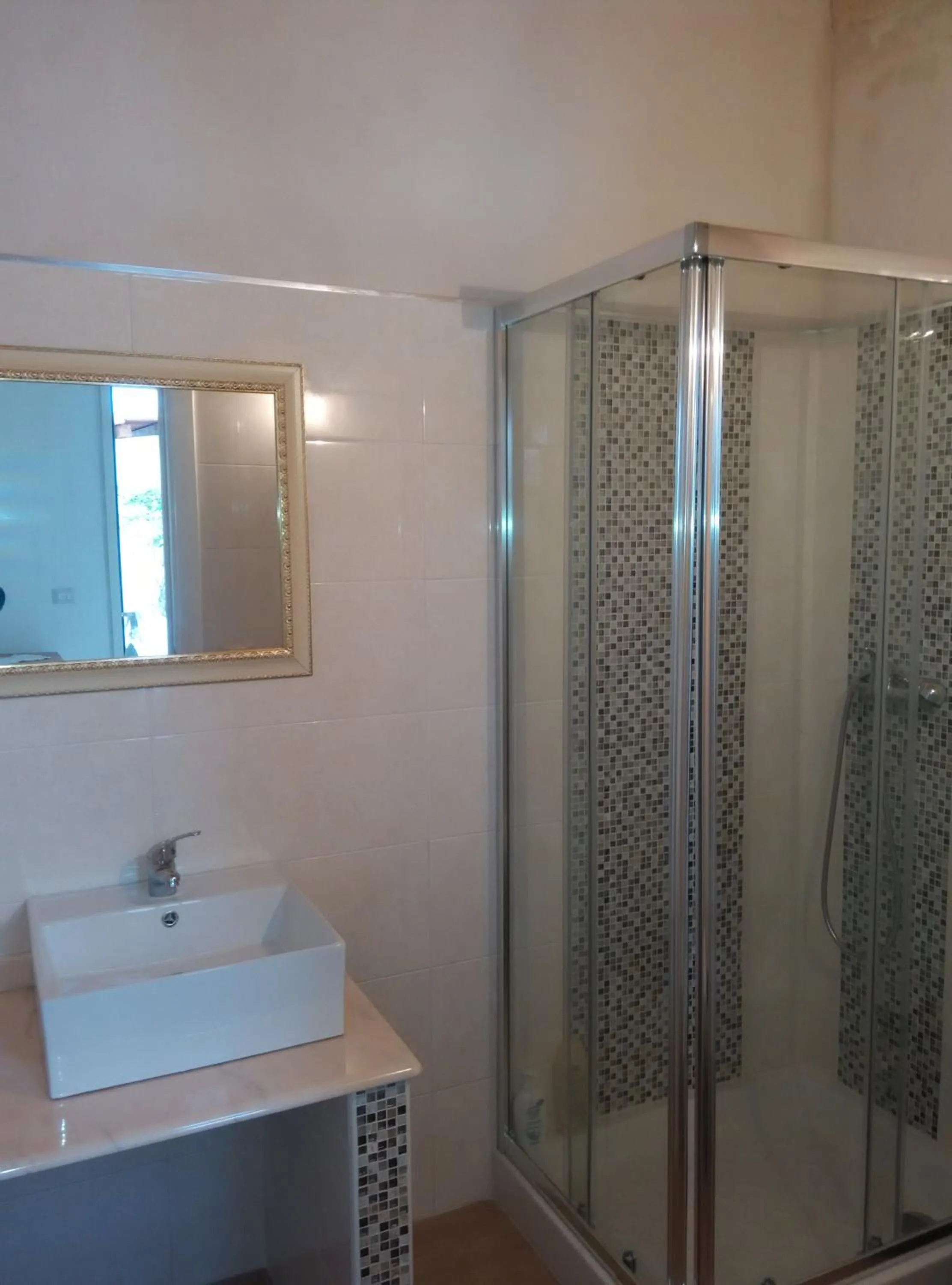 Bathroom in OtrantoCasa