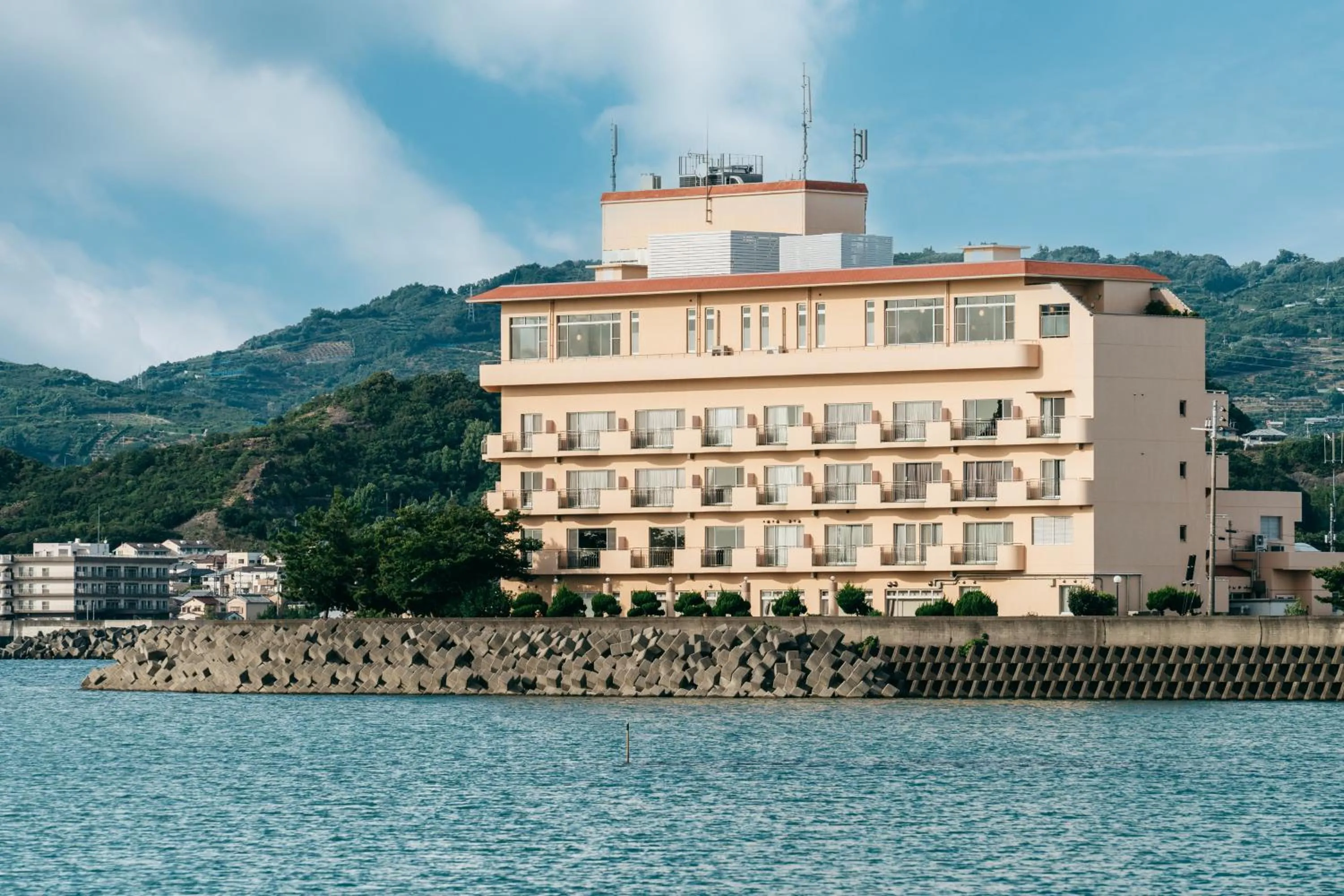 Property building in KAMENOI HOTEL Kii-Tanabe