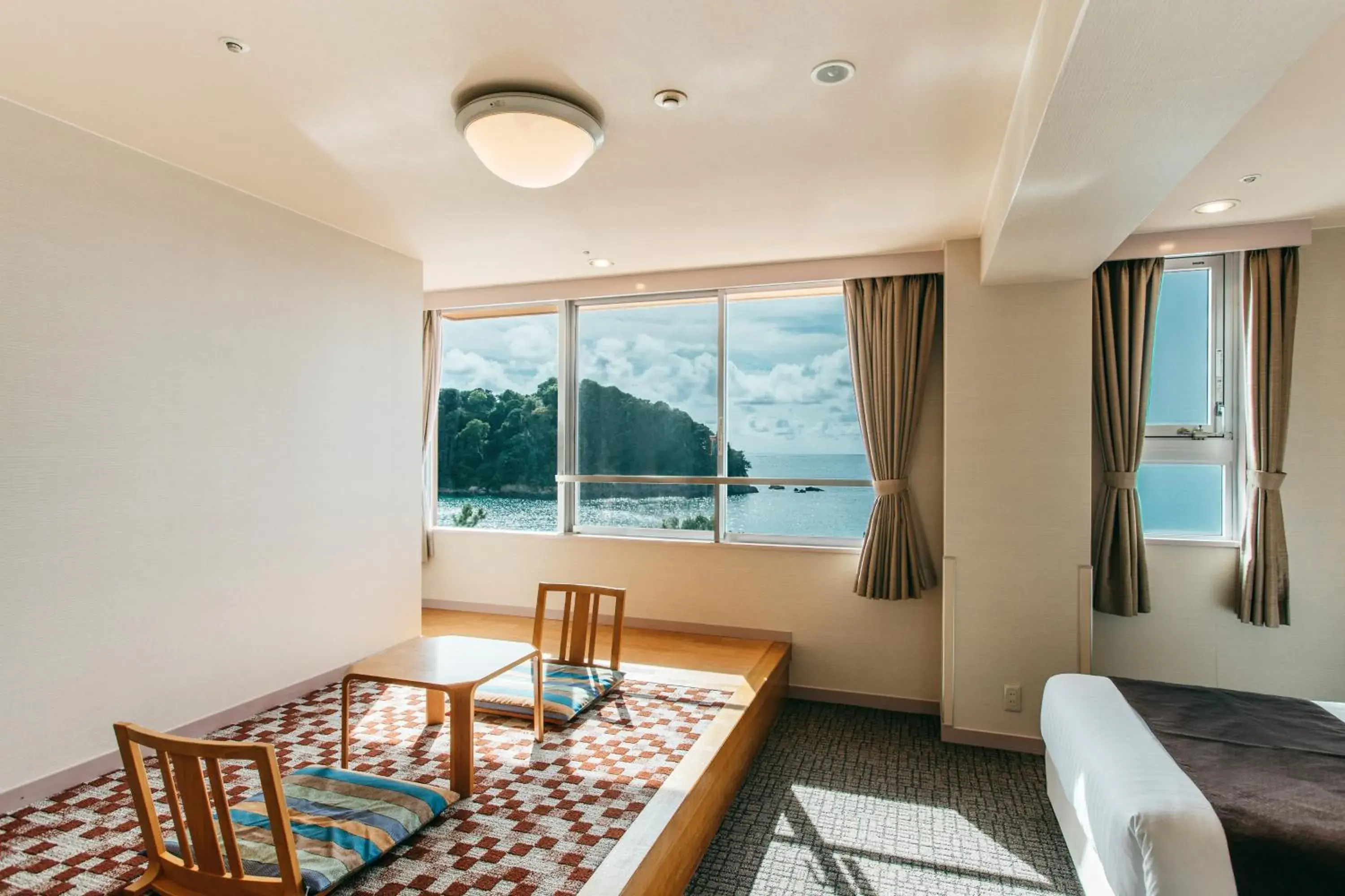 Superior Twin (With Private Bath) - single occupancy in KAMENOI HOTEL Kii-Tanabe Superior Twin (With Private Bath) - single occupancy in KAMENOI HOTEL Kii-Tanabe
