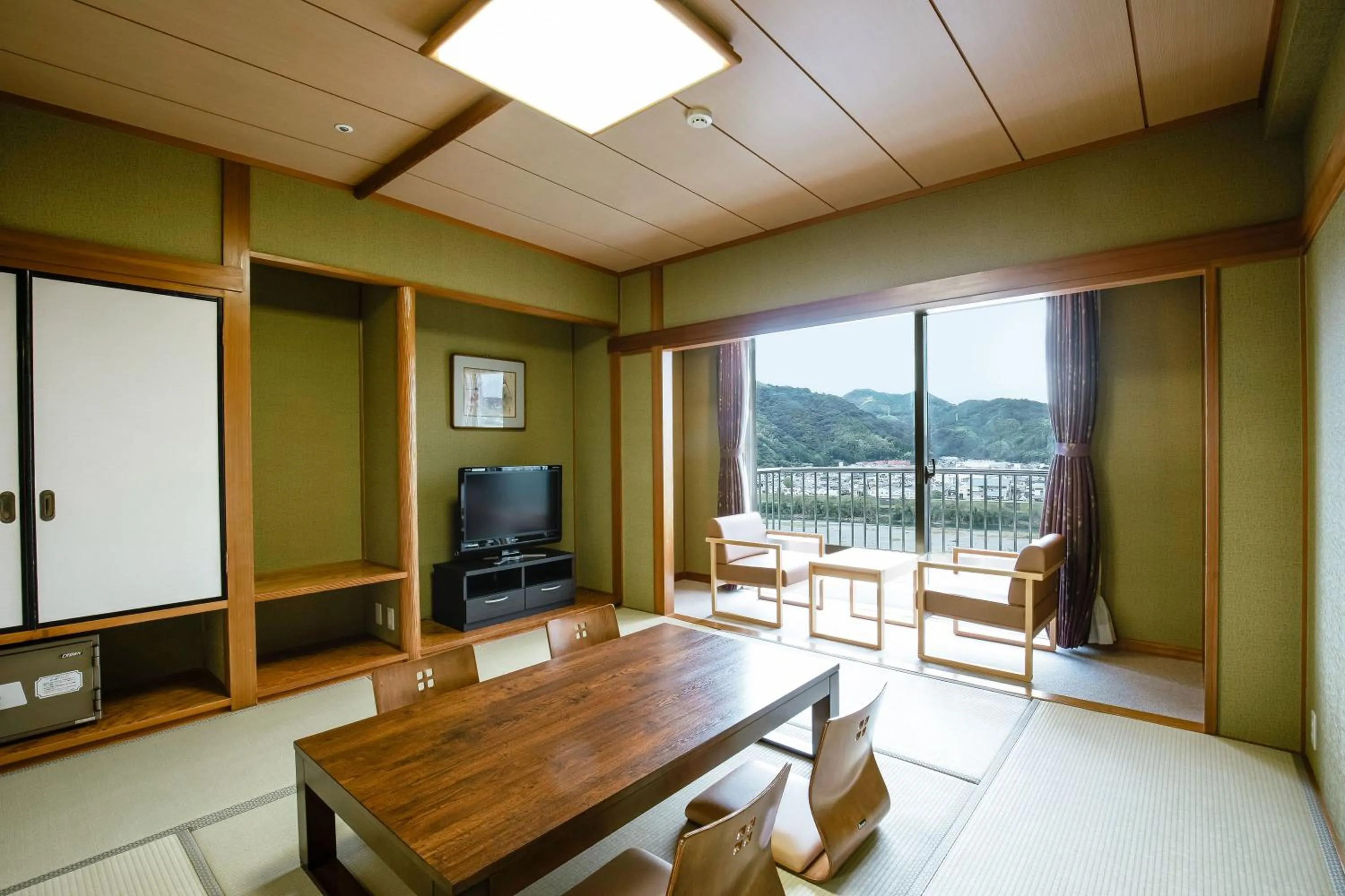 Photo of the whole room in KAMENOI HOTEL Kochi