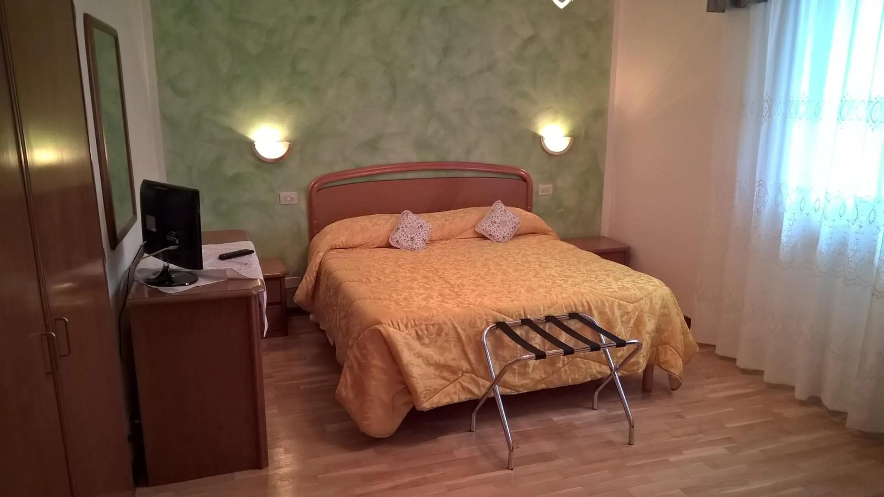 Bedroom, Bed in Cecco di Nara