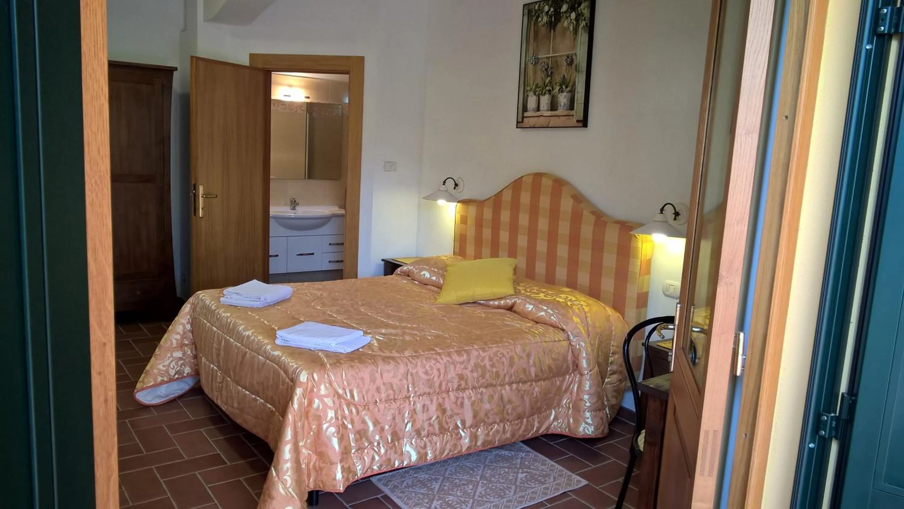 Photo of the whole room, Bed in Cecco di Nara