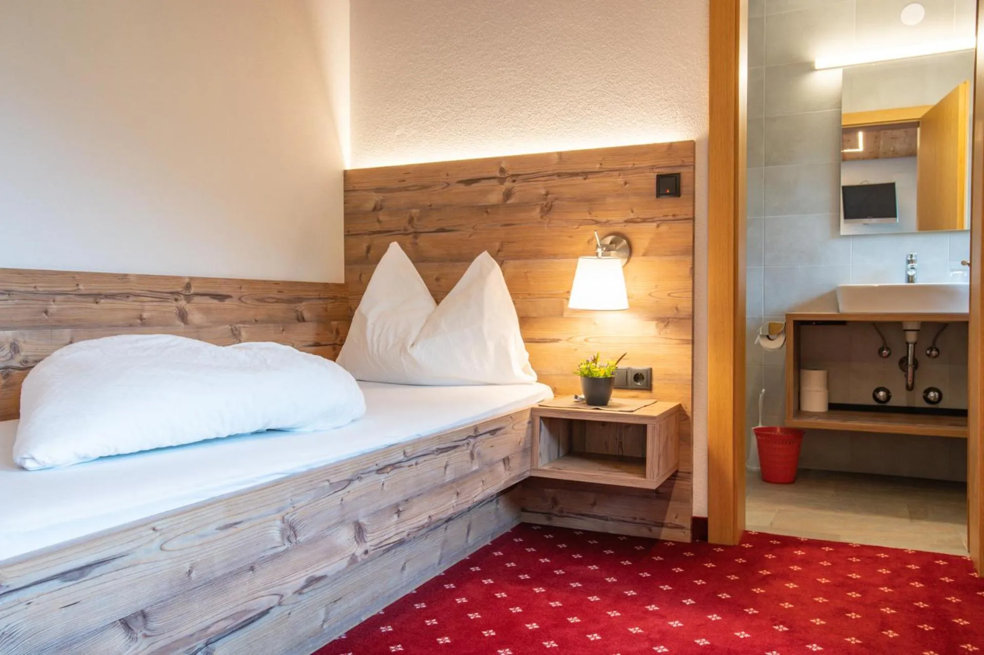 Photo of the whole room, Bed in Pichlerhof