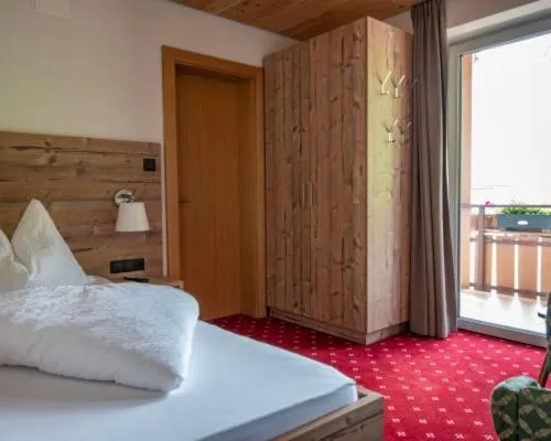 Photo of the whole room, Bed in Pichlerhof