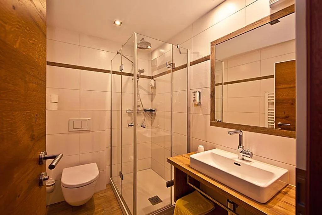 Shower in Landhotel Denggerhof