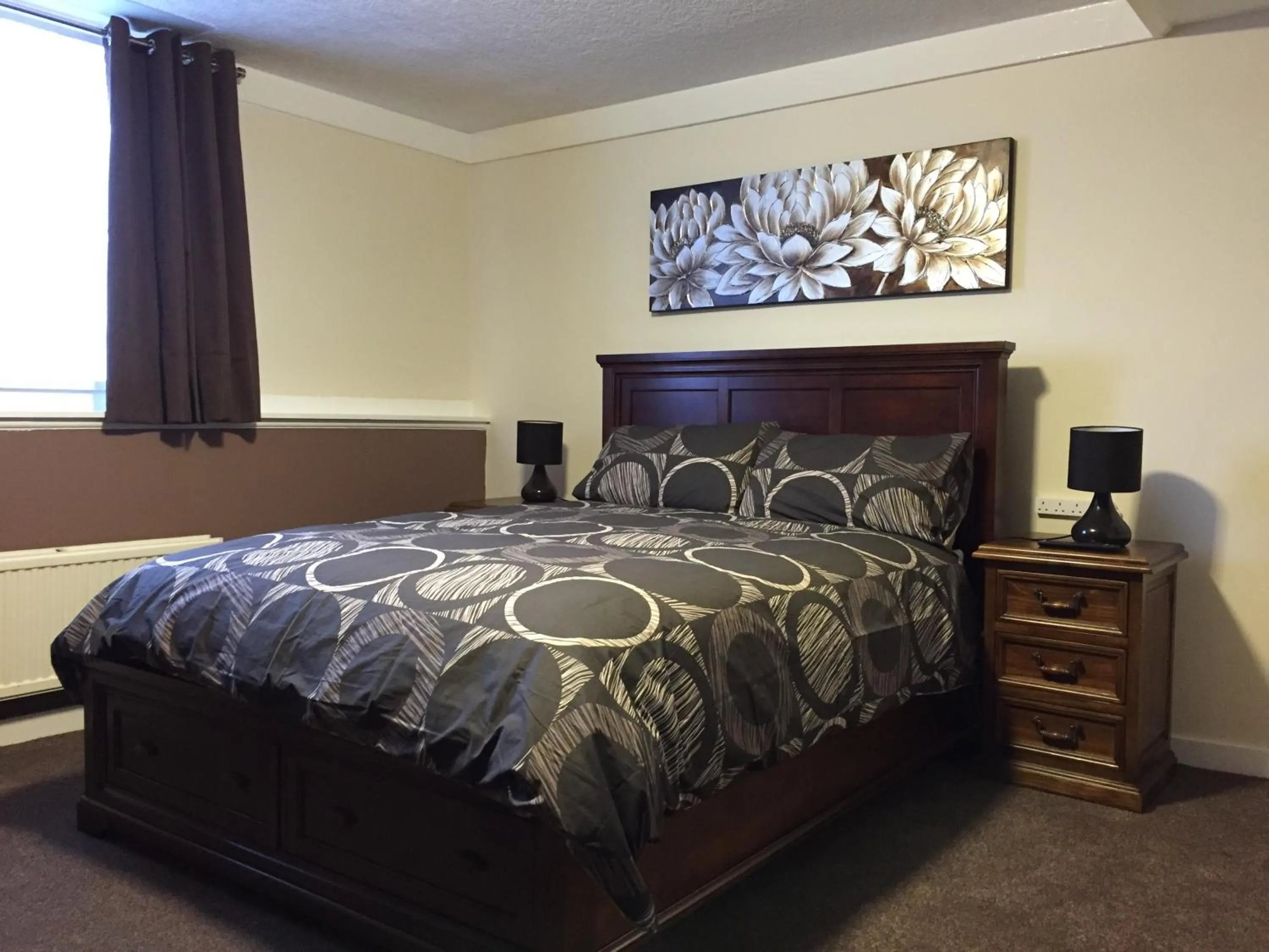 Photo of the whole room, Bed in Brookfield Hotel