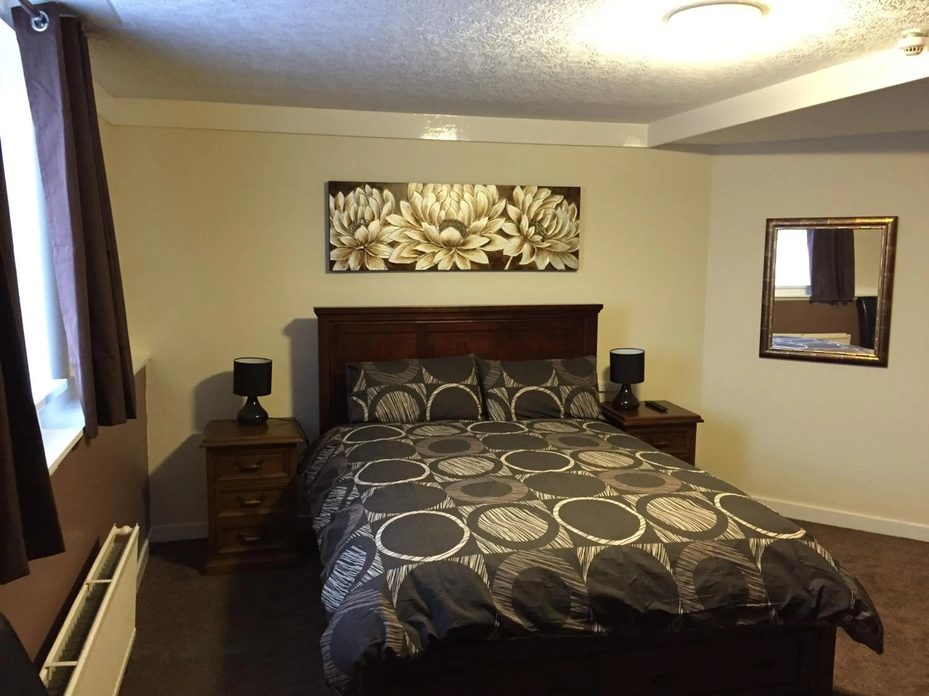 Photo of the whole room, Bed in Brookfield Hotel