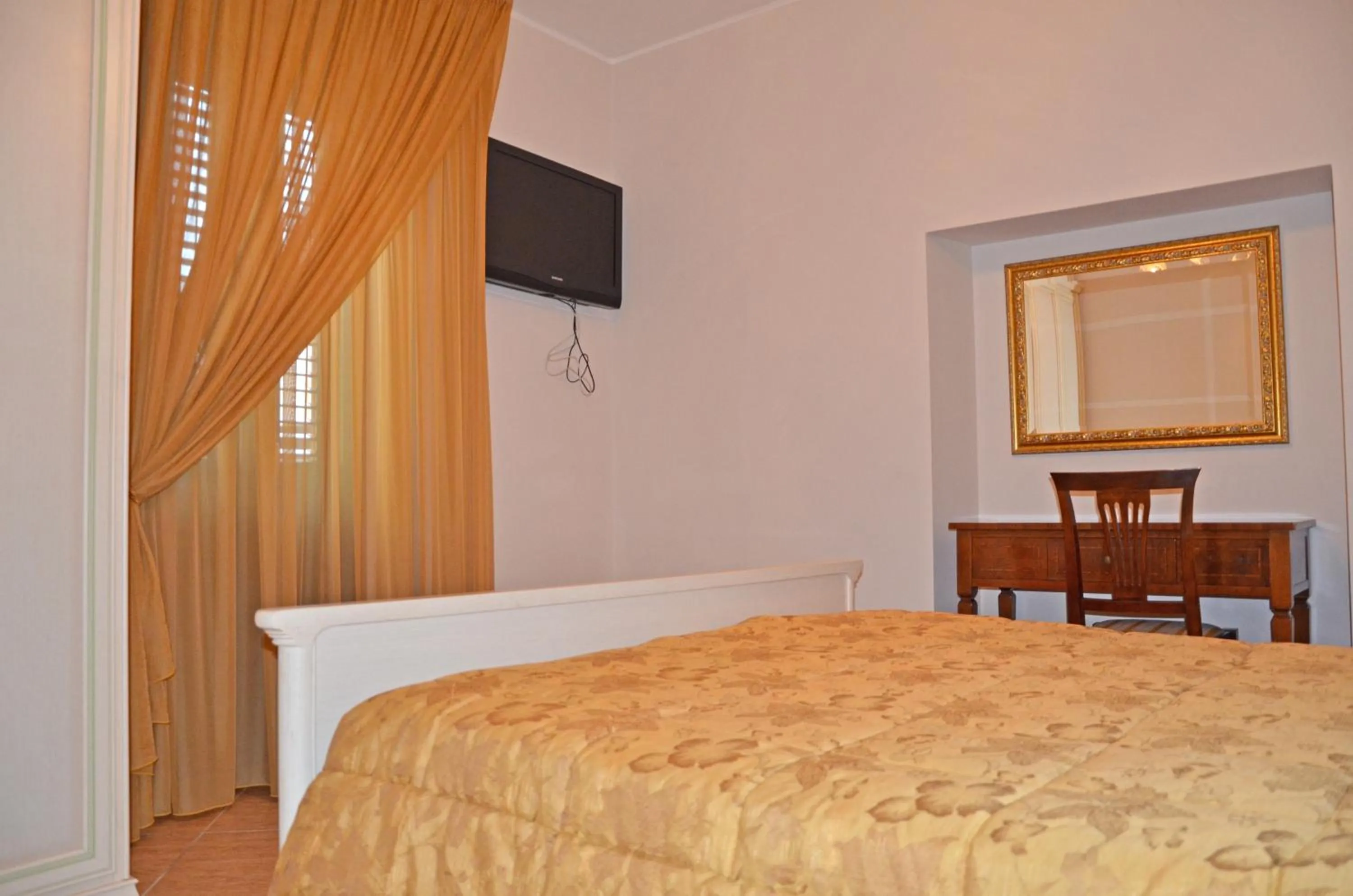 Bed in B&B Casa Cavour