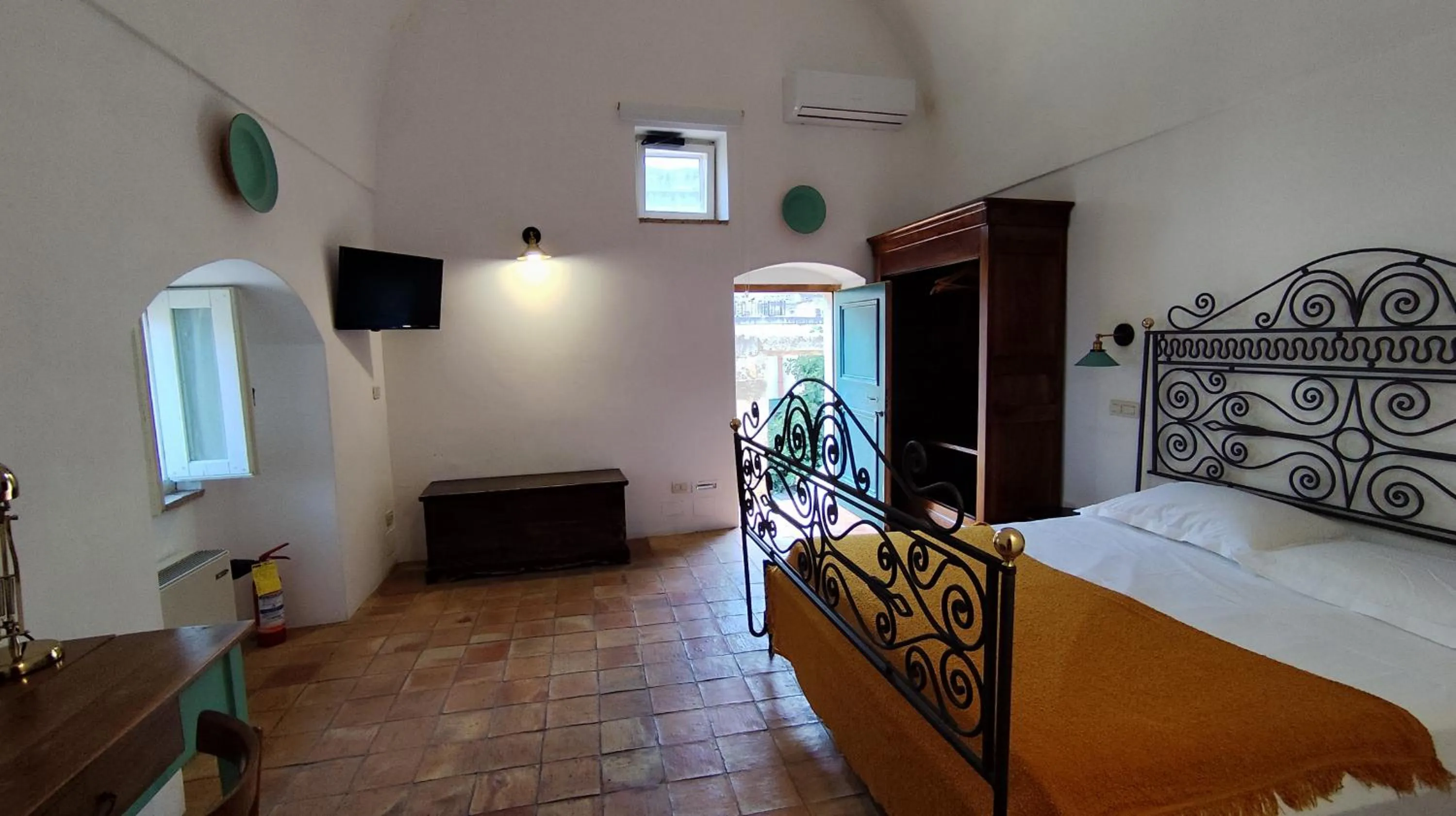 Bedroom, Bed in Agli Archi Dimore Storiche