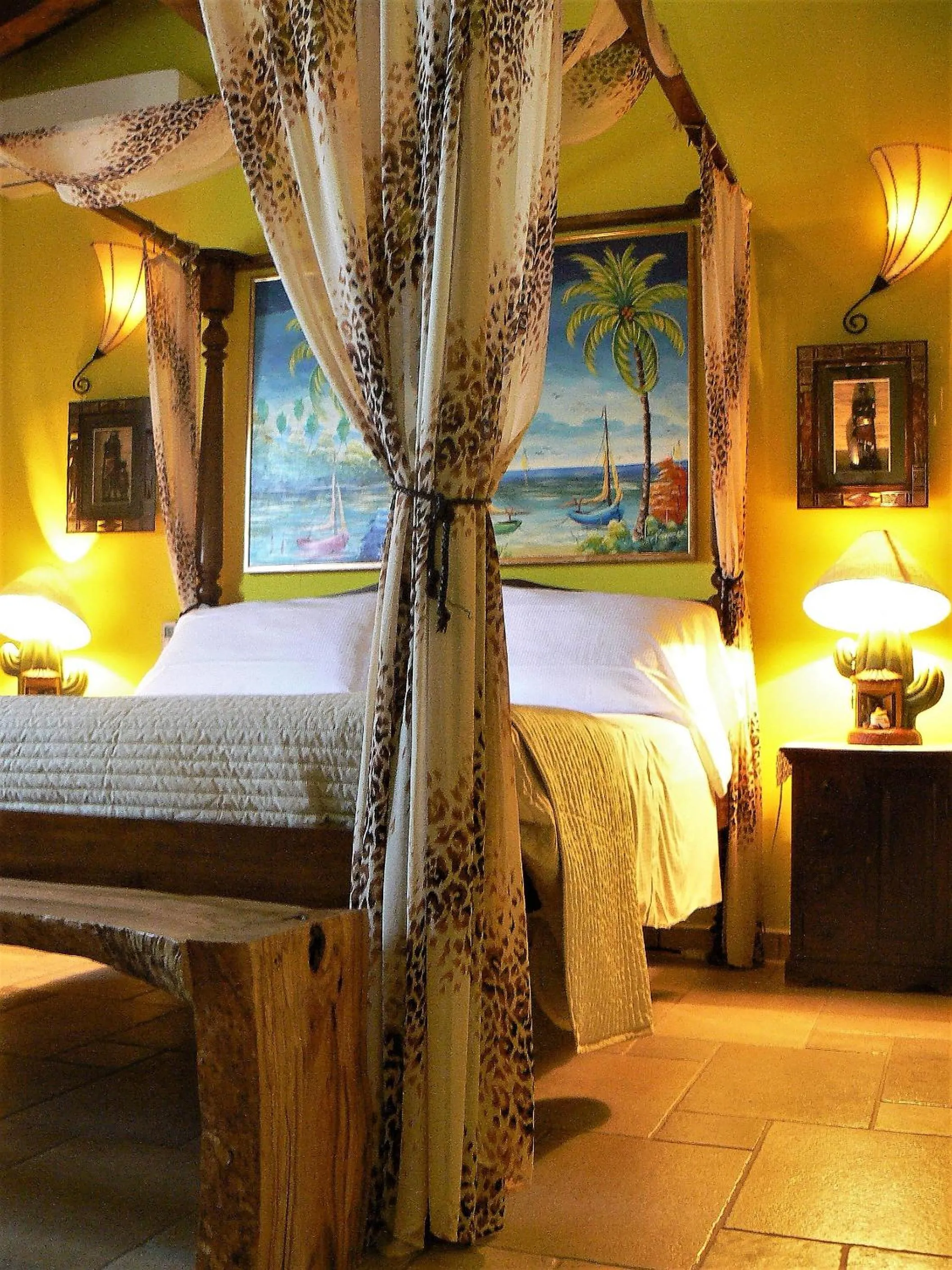 Bed in Antigua B&B