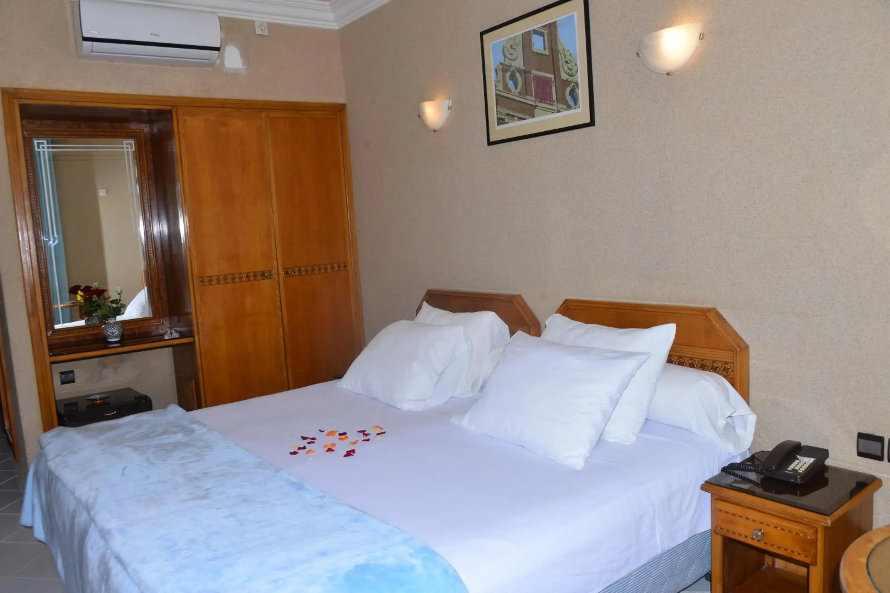 Single Room with Pool View in Hôtel Atlantique Panorama Single Room with Pool View in Hôtel Atlantique Panorama