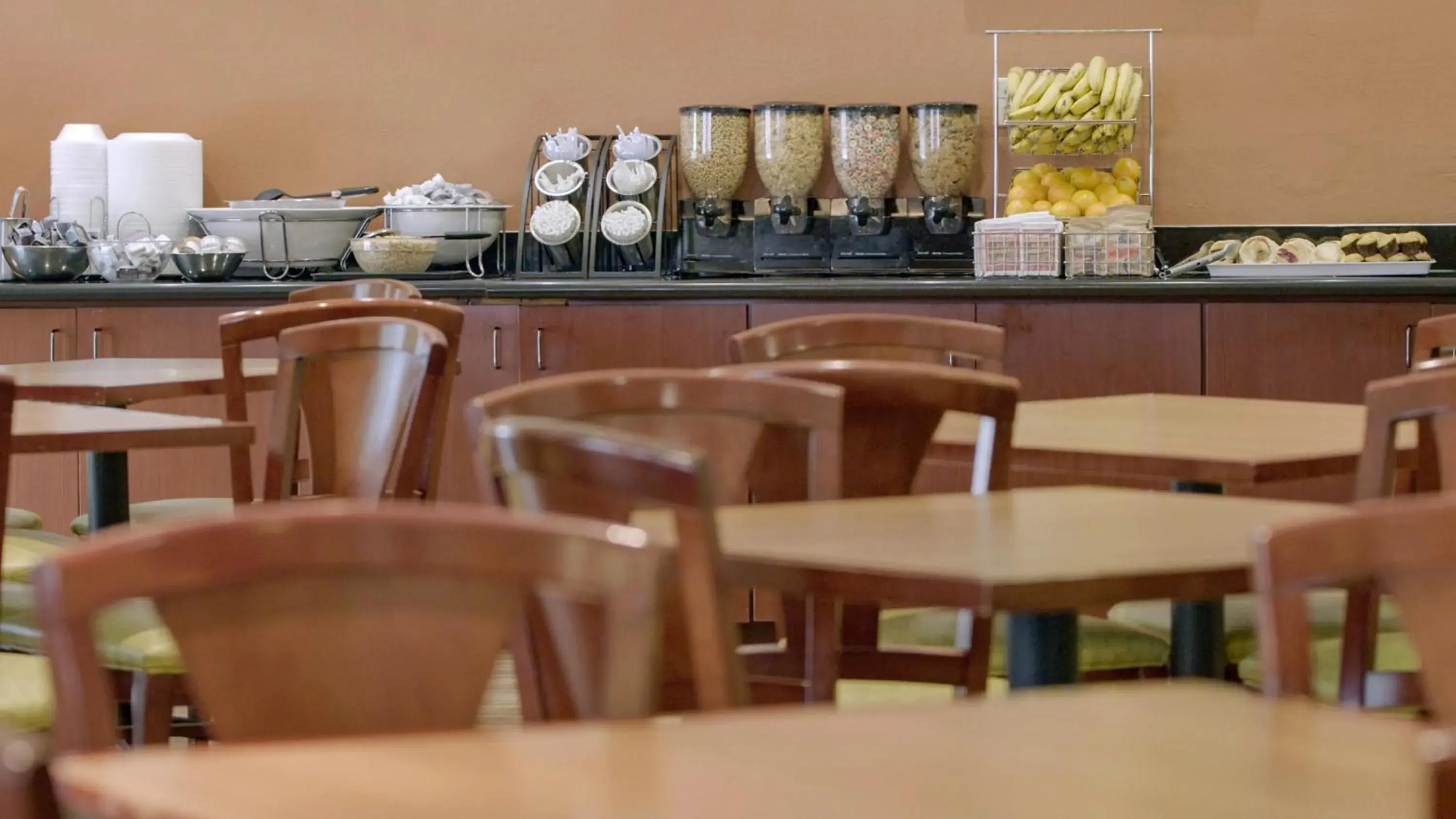 Restaurant/places to eat in Galleria Palms Orlando - Free Theme Park Shuttles Restaurant/places to eat in Galleria Palms Orlando - Free Theme Park Shuttles