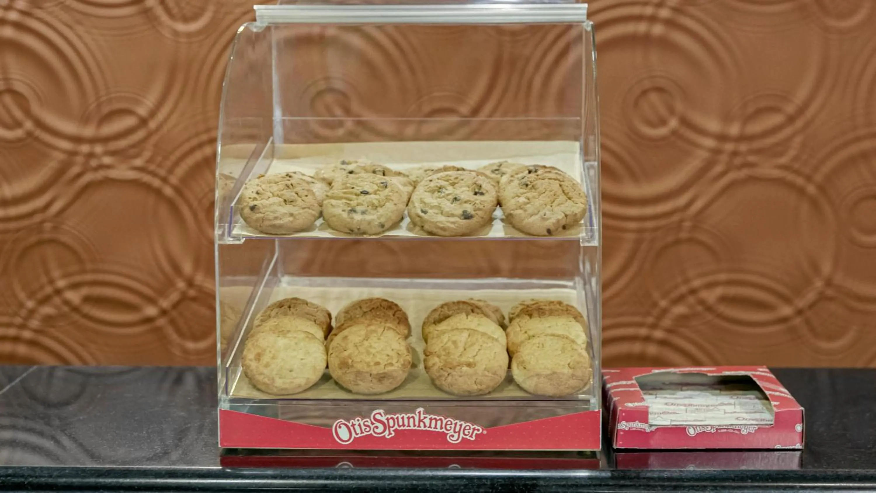 Food and drinks in Galleria Palms Orlando - Free Theme Park Shuttles