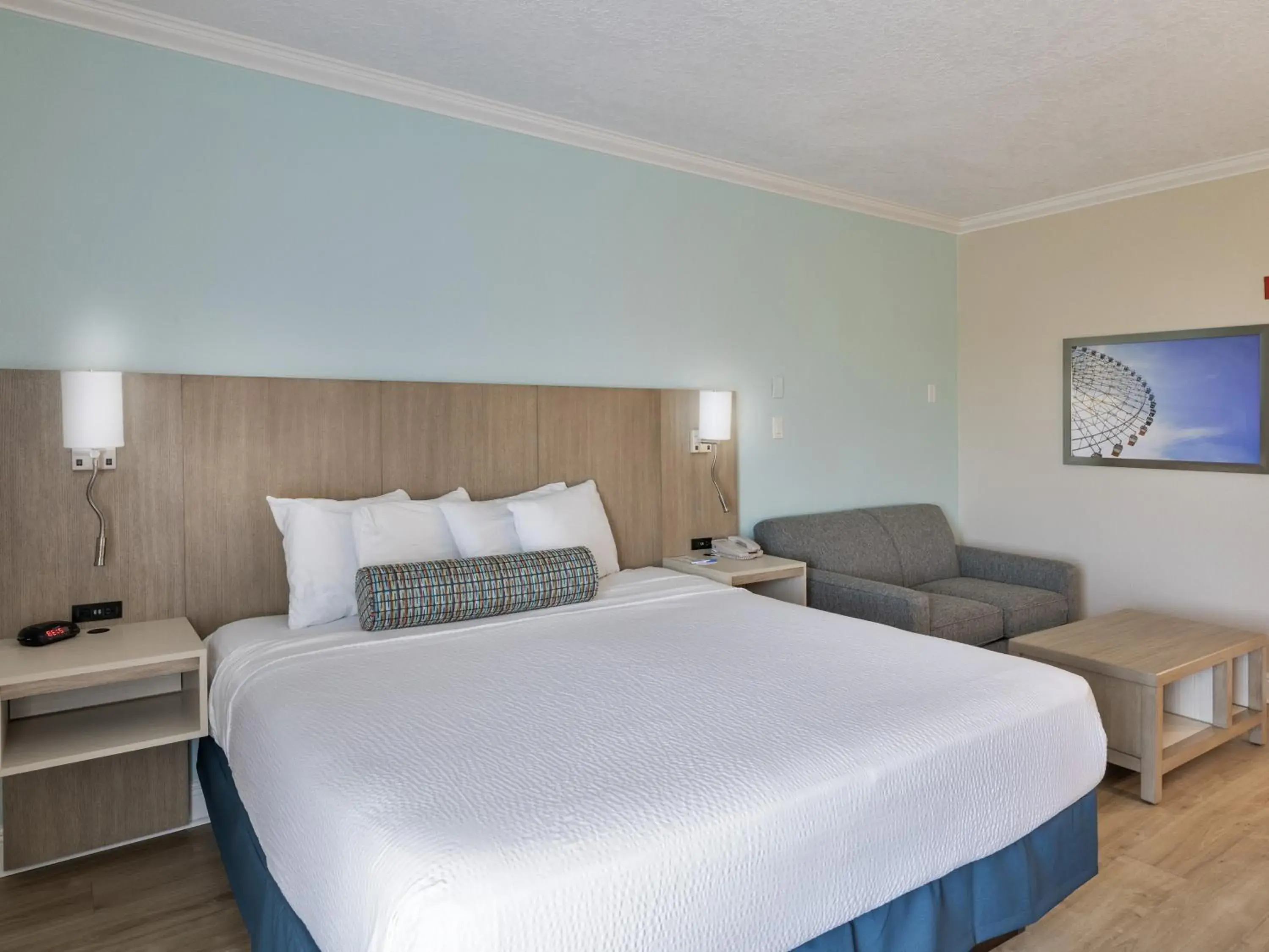 Seating area, Bed in Galleria Palms Orlando - Free Theme Park Shuttles Seating area, Bed in Galleria Palms Orlando - Free Theme Park Shuttles