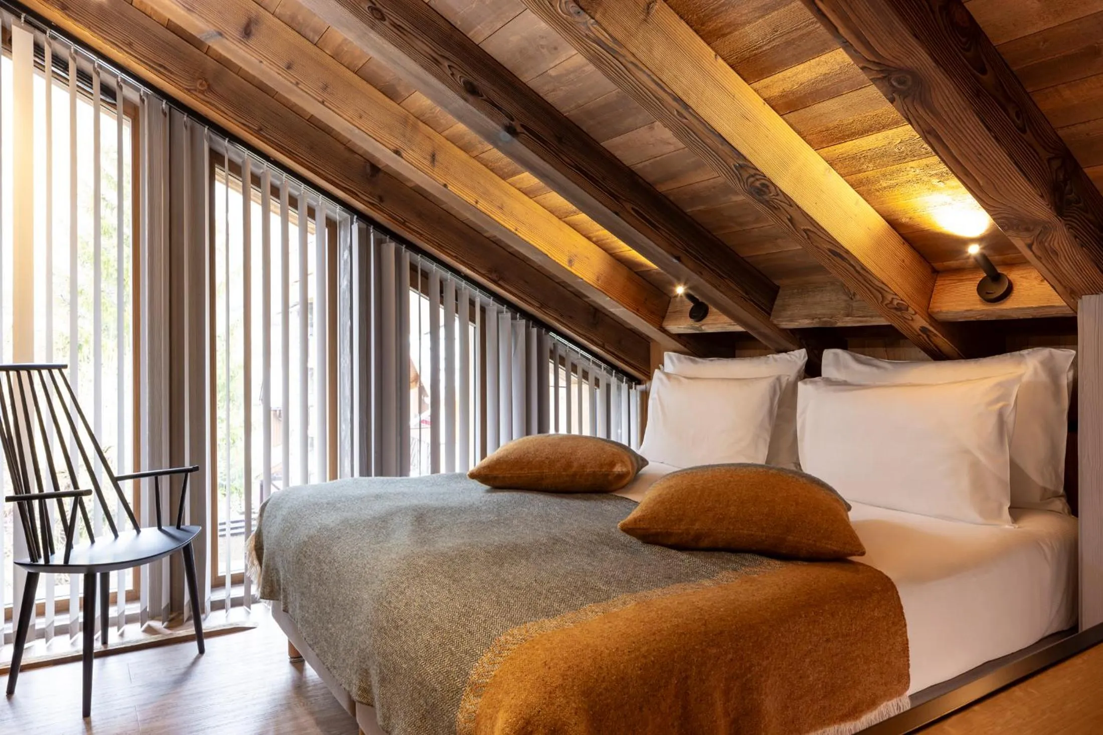 Bed in Hotel MONT-BLANC VAL D'ISERE
