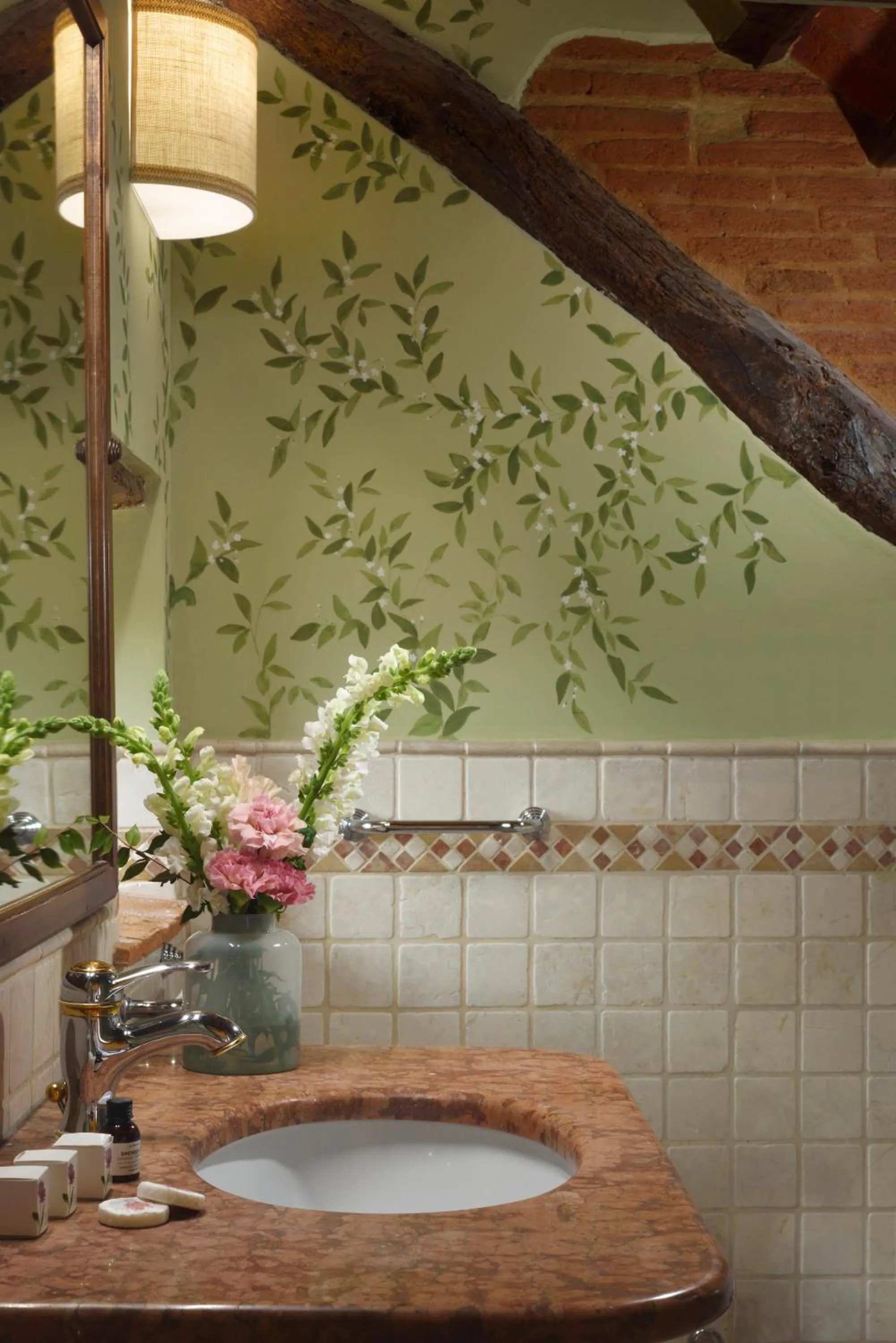 Bathroom in Borgo Antico Casalbosco Holiday Home & Winery