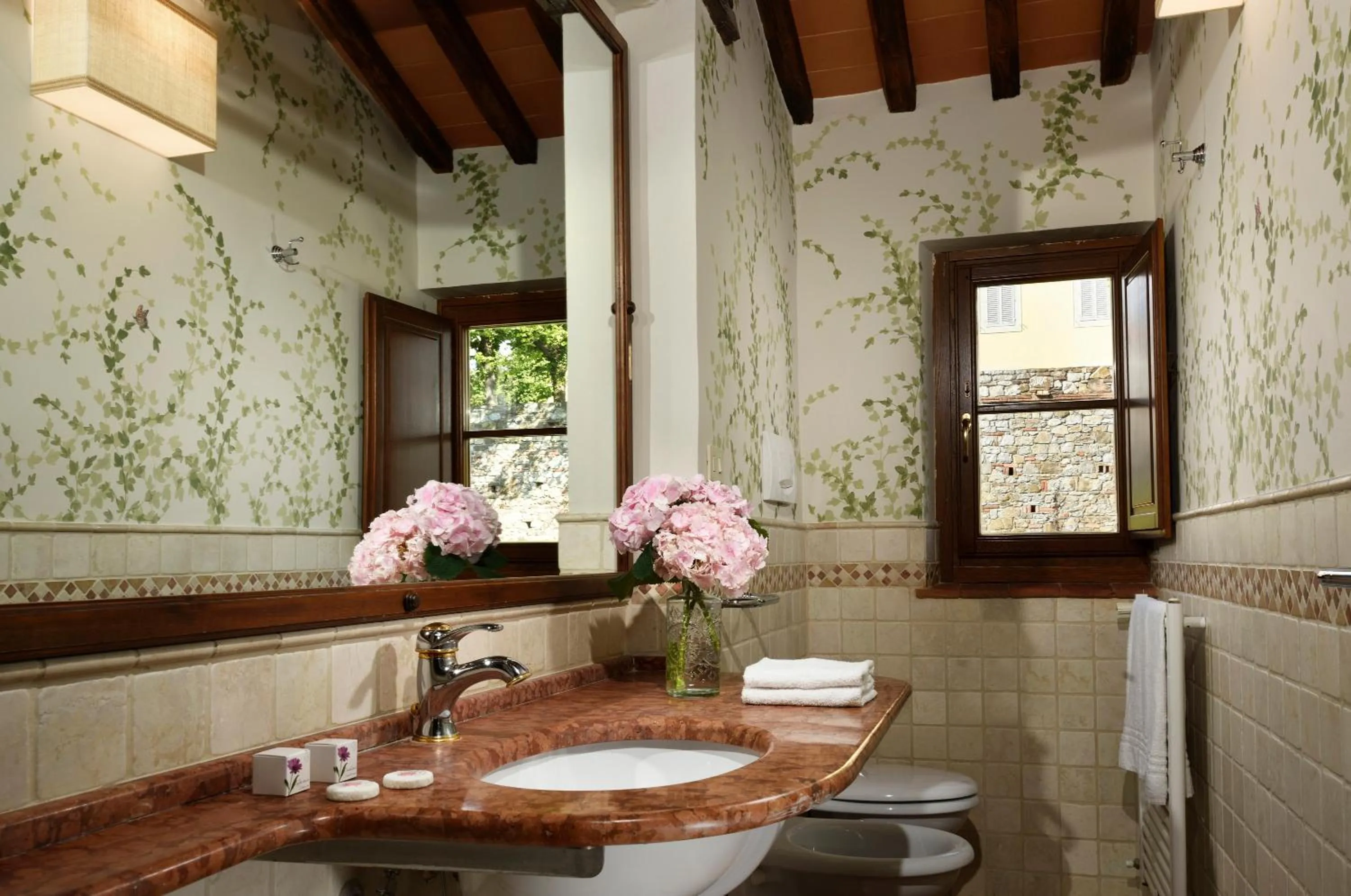 Bathroom in Borgo Antico Casalbosco Holiday Home & Winery