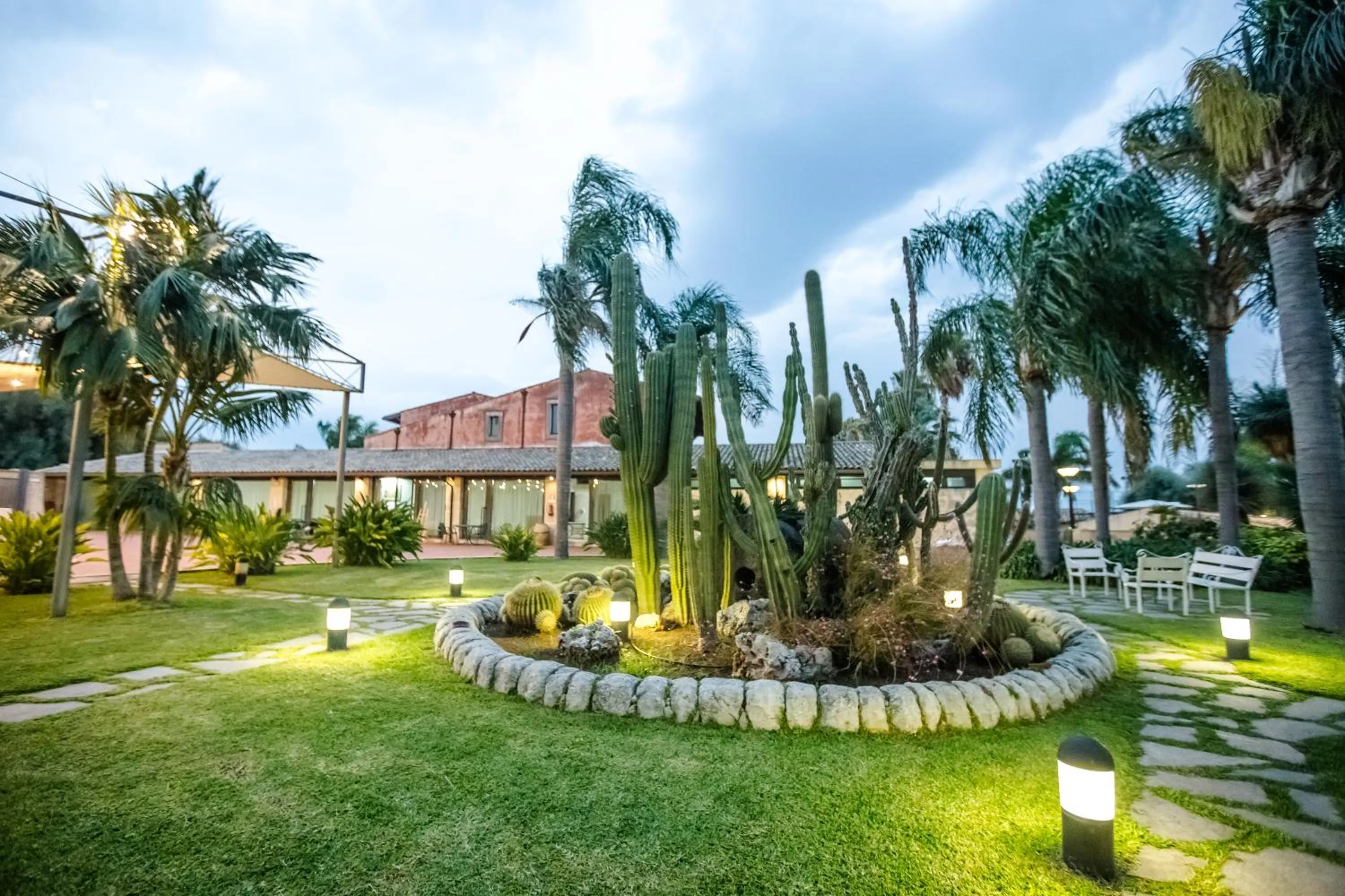 Property building in Nuovo Castello Crisilio