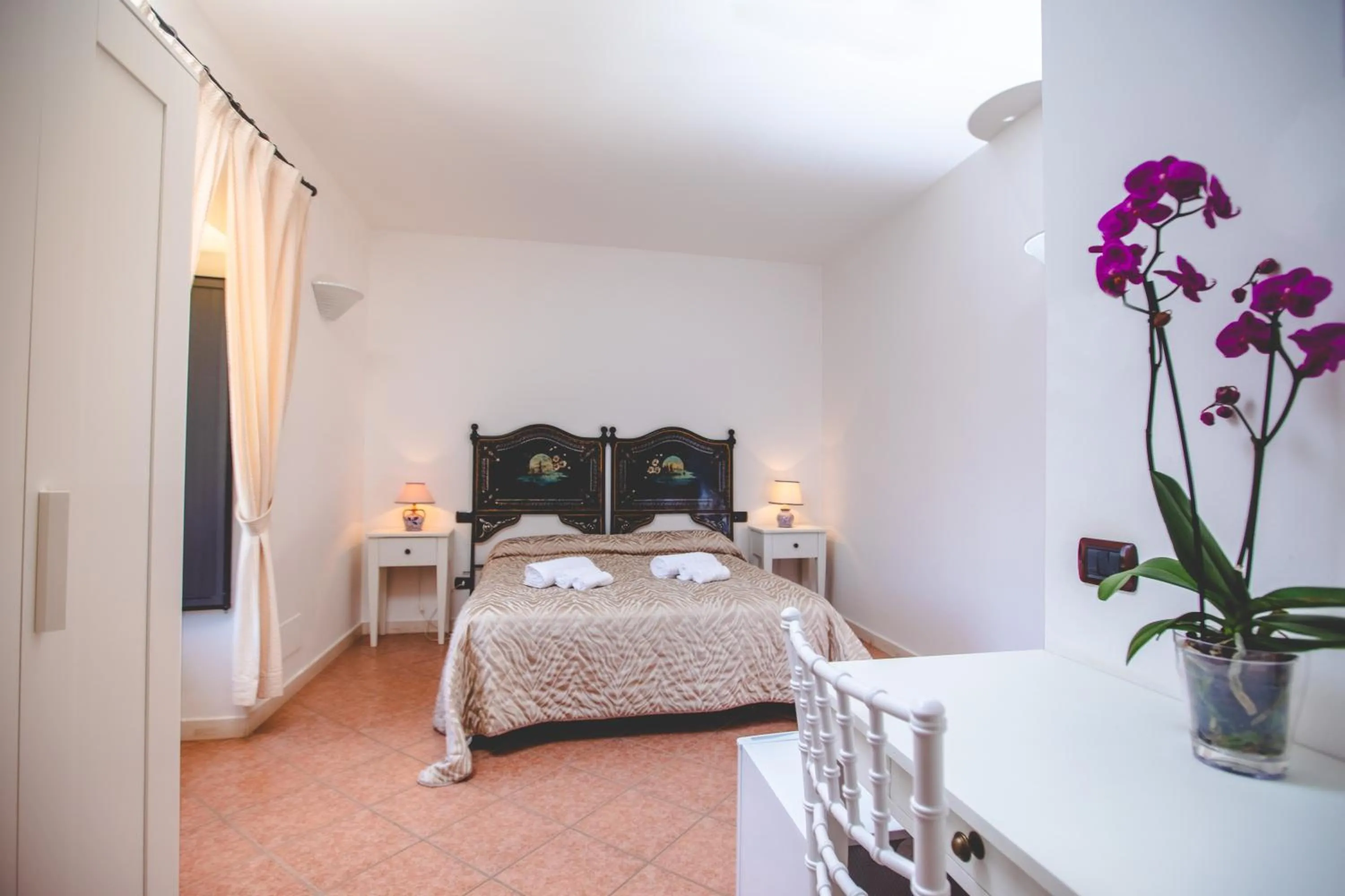 Bed in Nuovo Castello Crisilio