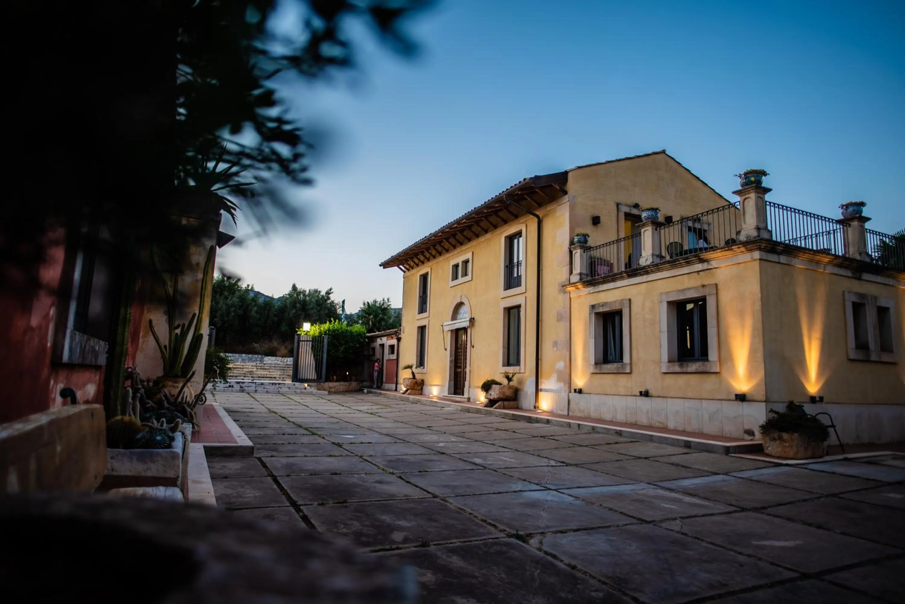 Property building in Nuovo Castello Crisilio