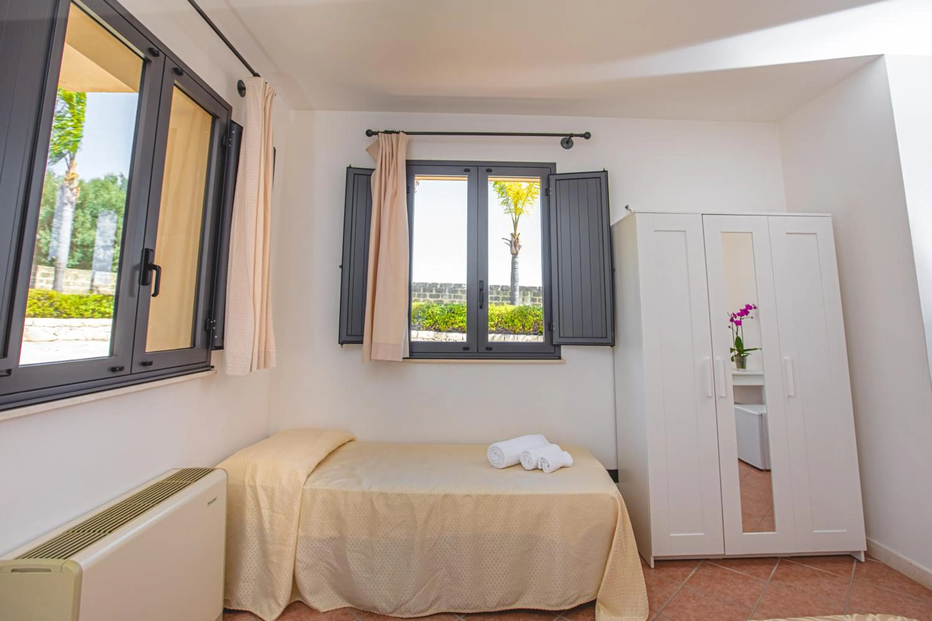 Bed in Nuovo Castello Crisilio