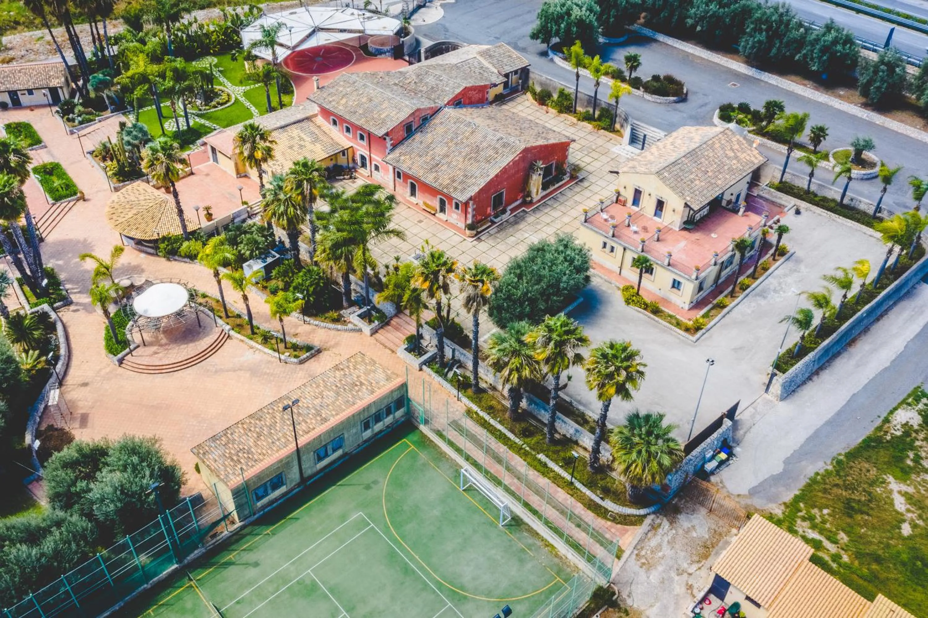 Bird's eye view in Nuovo Castello Crisilio