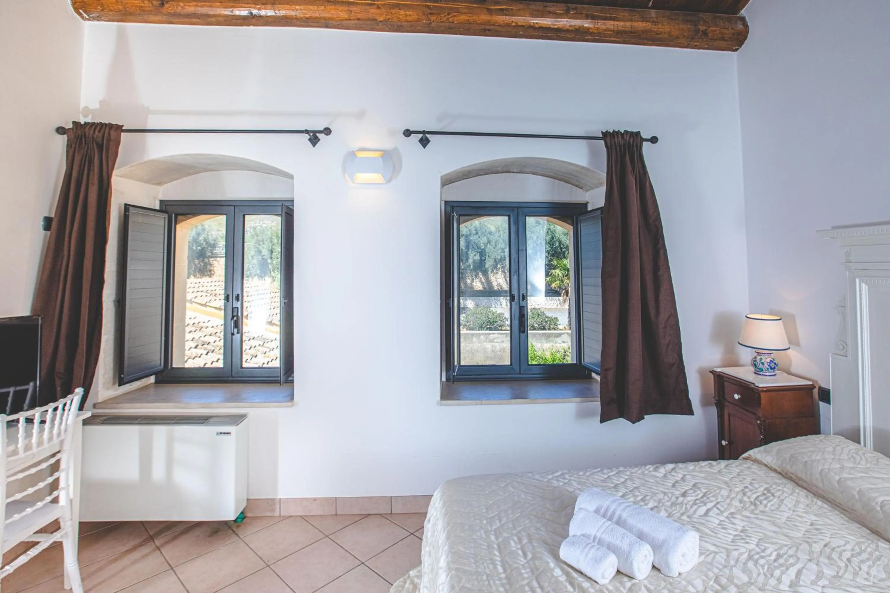 Bed in Nuovo Castello Crisilio