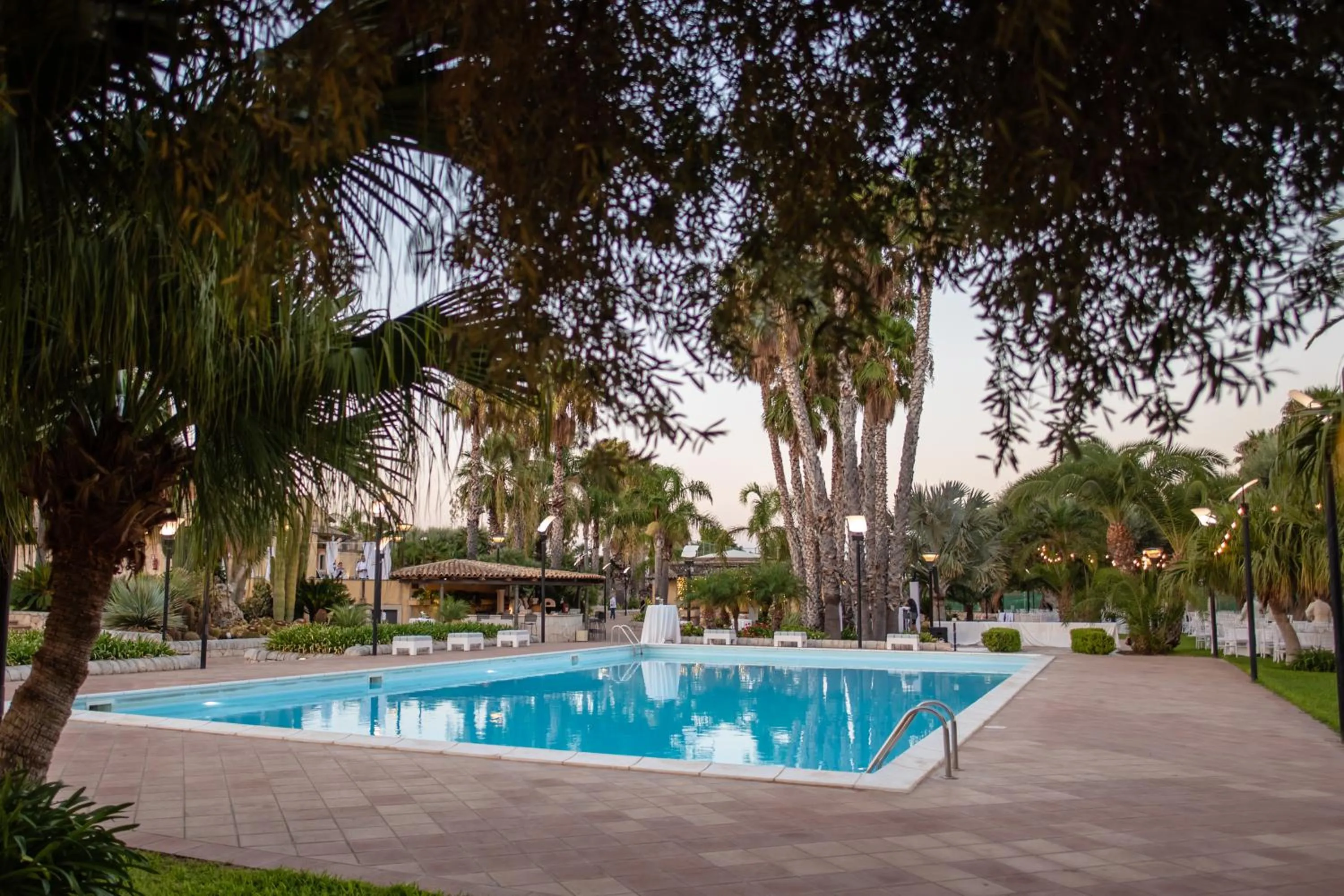 Swimming pool in Nuovo Castello Crisilio