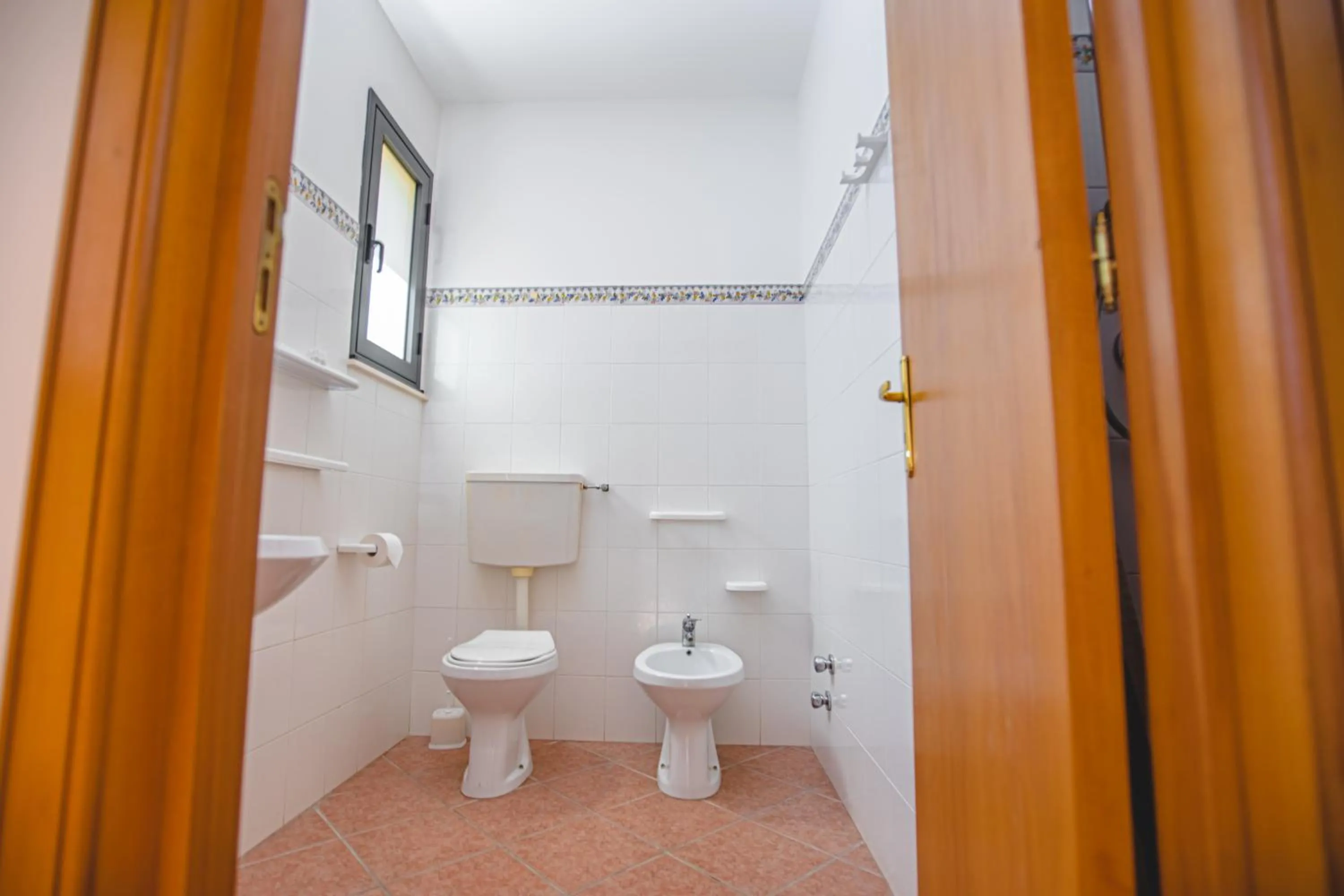 Bathroom in Nuovo Castello Crisilio