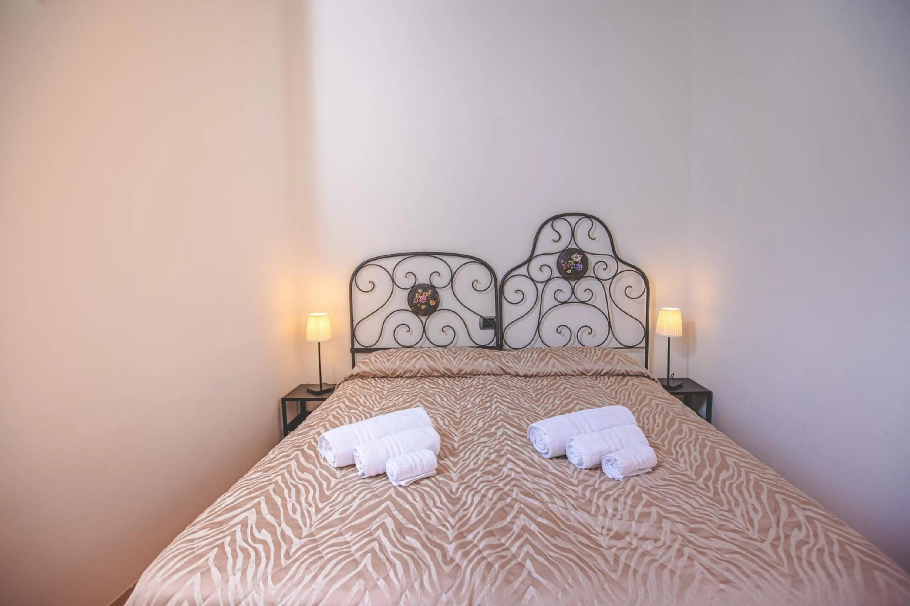 Bed in Nuovo Castello Crisilio