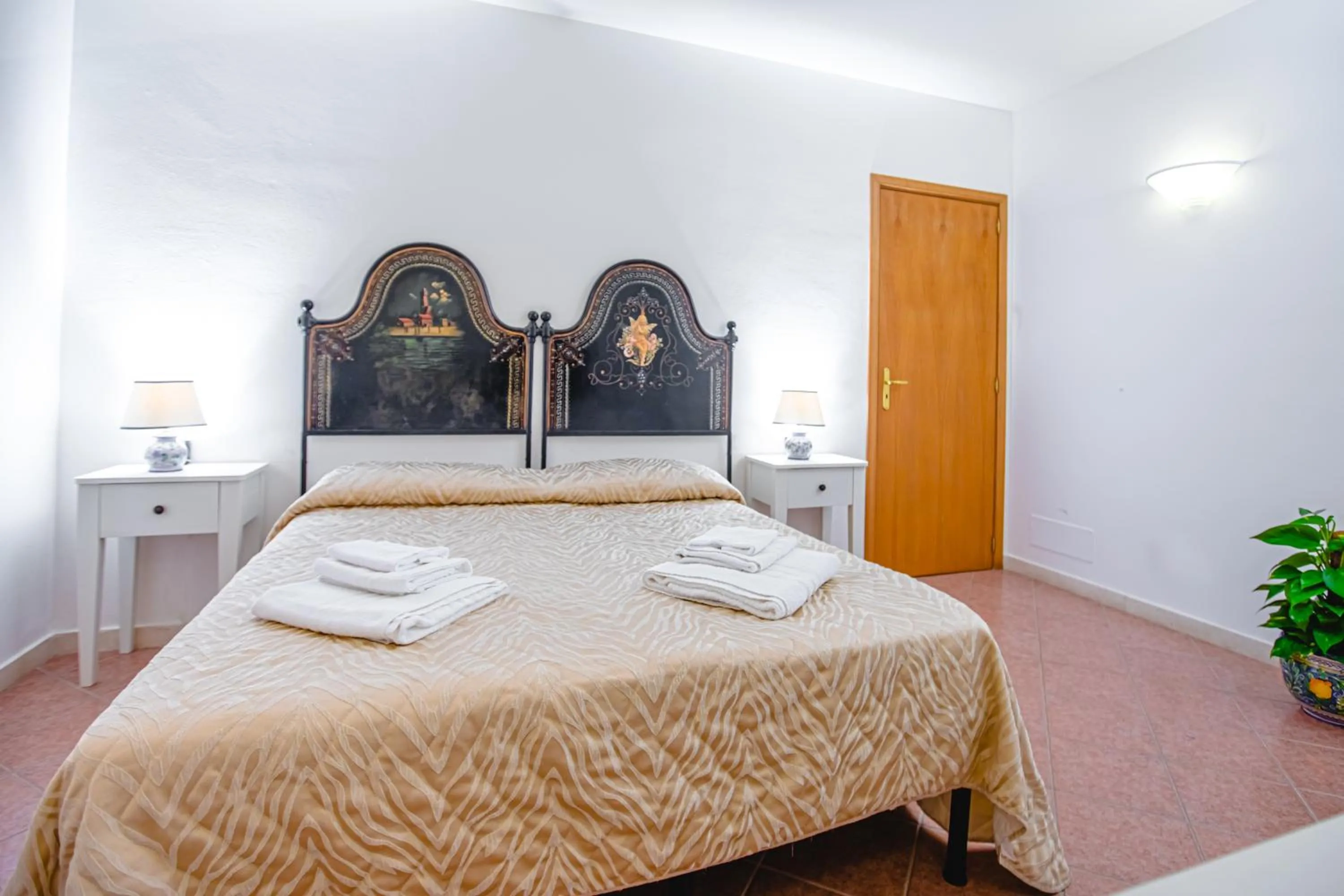 Bed in Nuovo Castello Crisilio