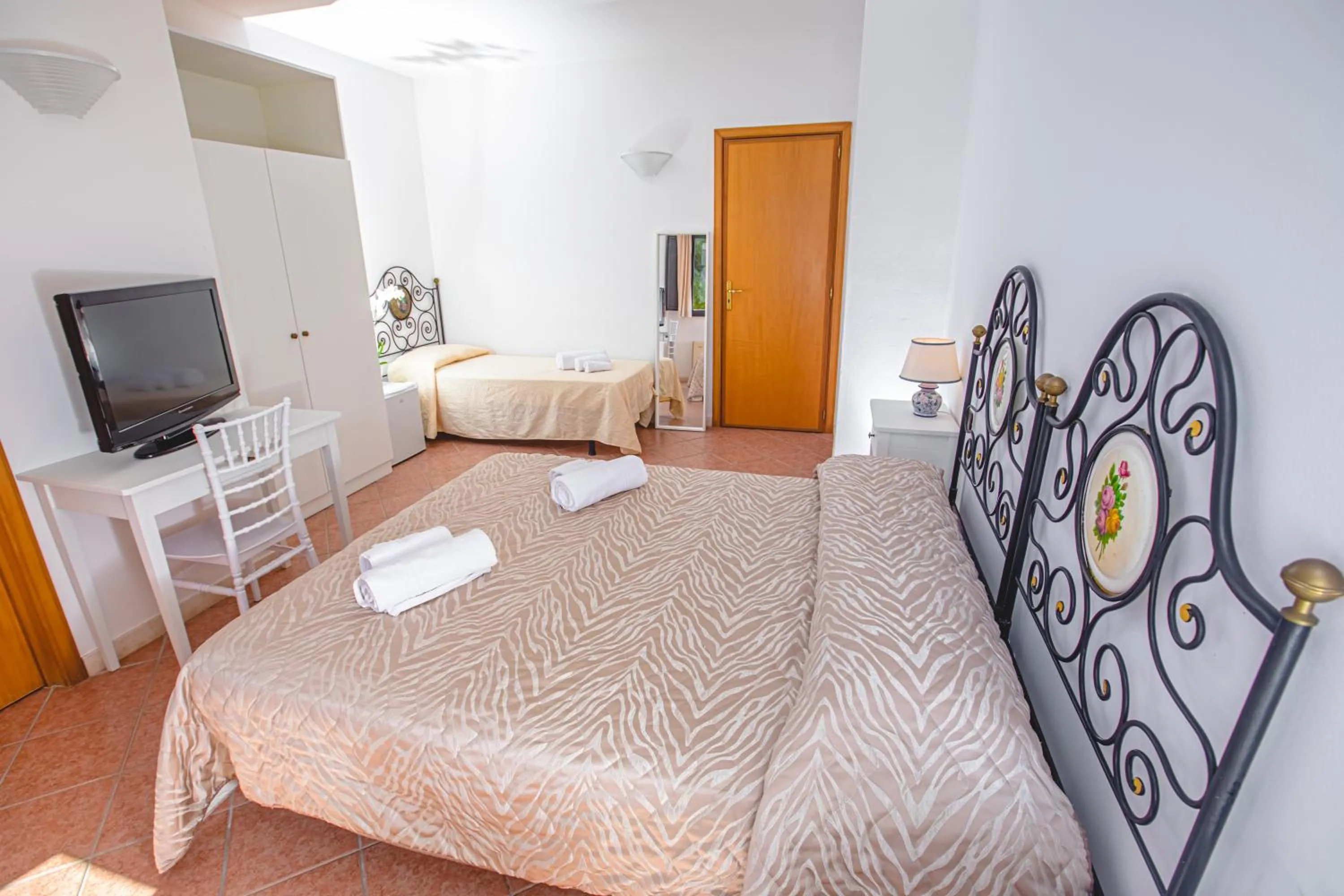 Bed in Nuovo Castello Crisilio