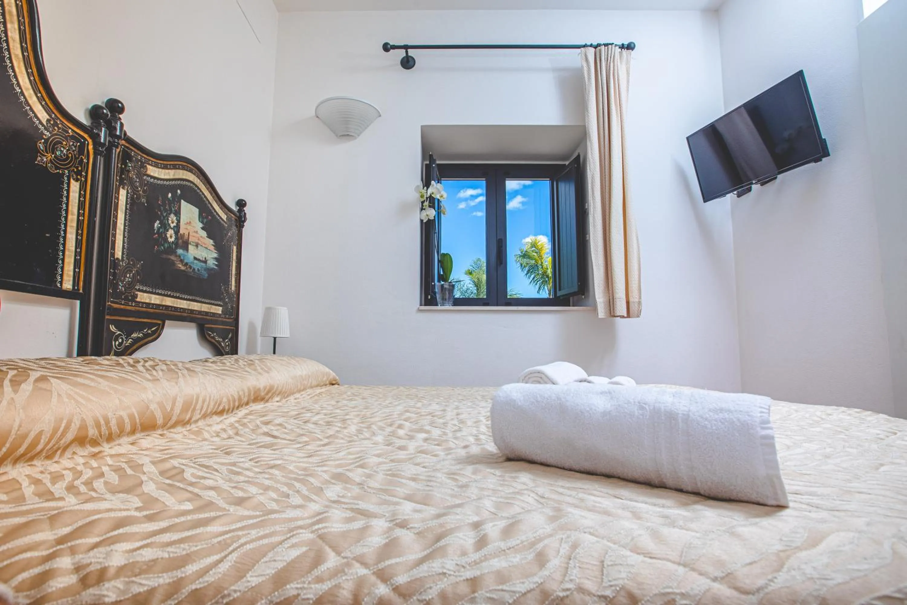 Bed in Nuovo Castello Crisilio