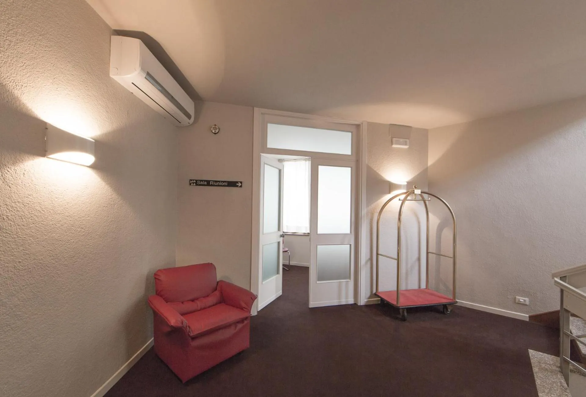 View (from property/room), Bed in Hotel Delta