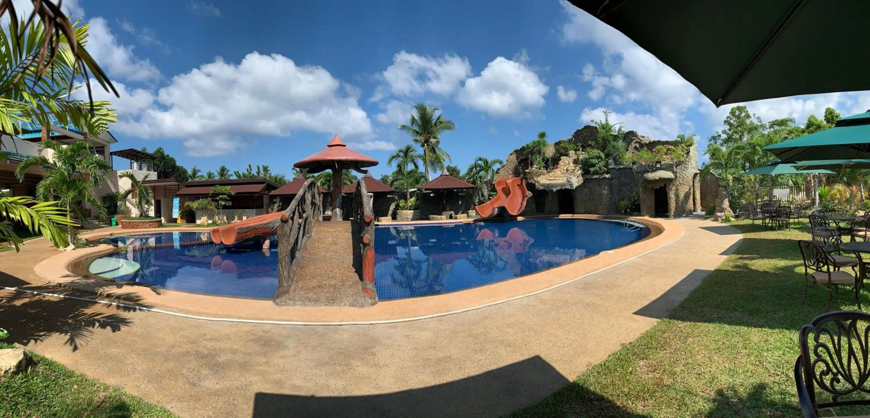 Property building in Camotes Ocean Heaven Resort