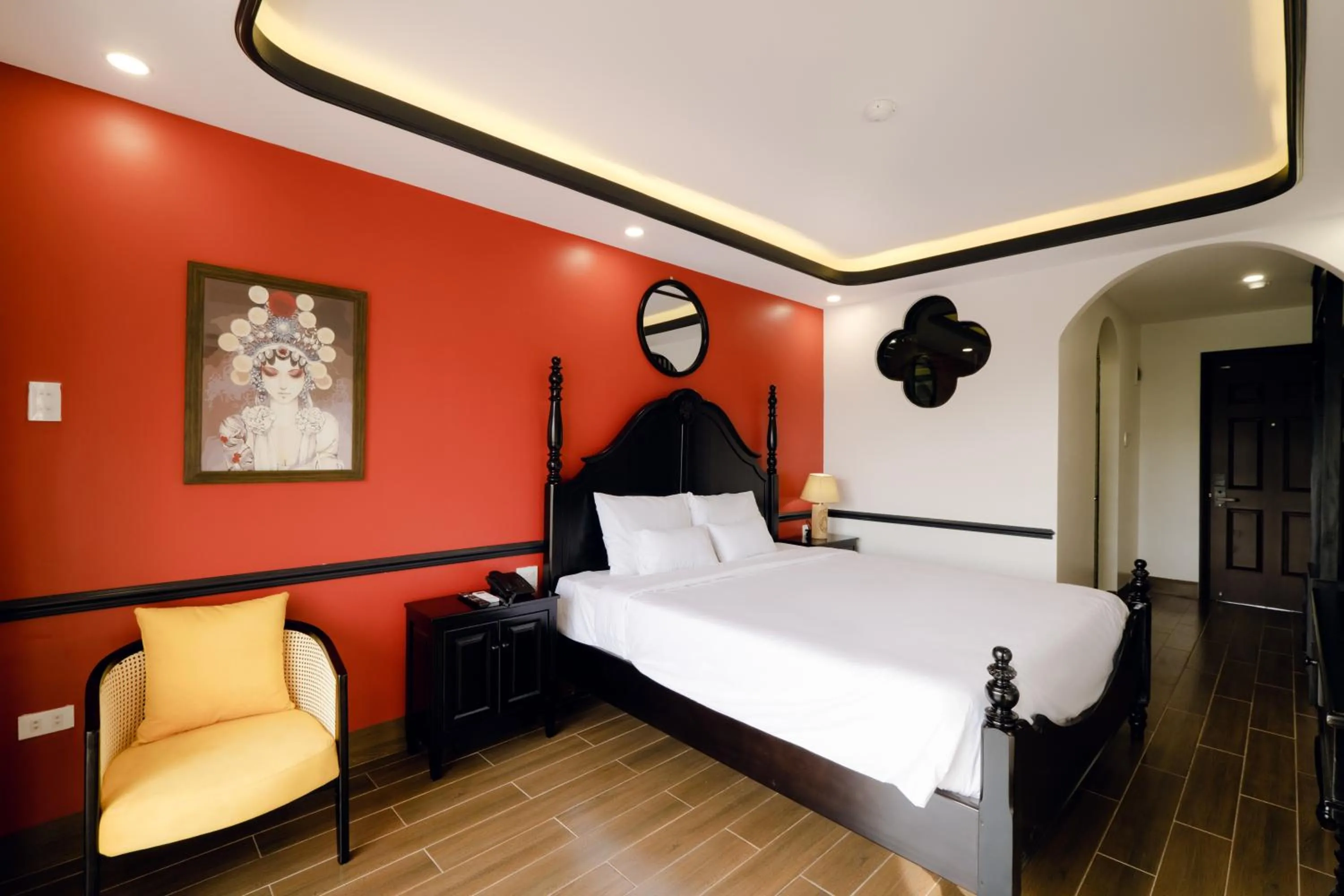 Photo of the whole room, Bed in The Fancy House