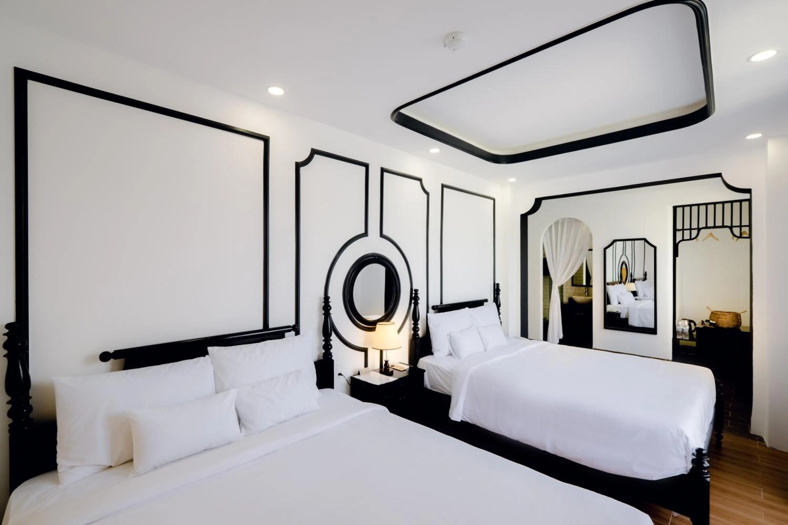 Photo of the whole room, Bed in The Fancy House