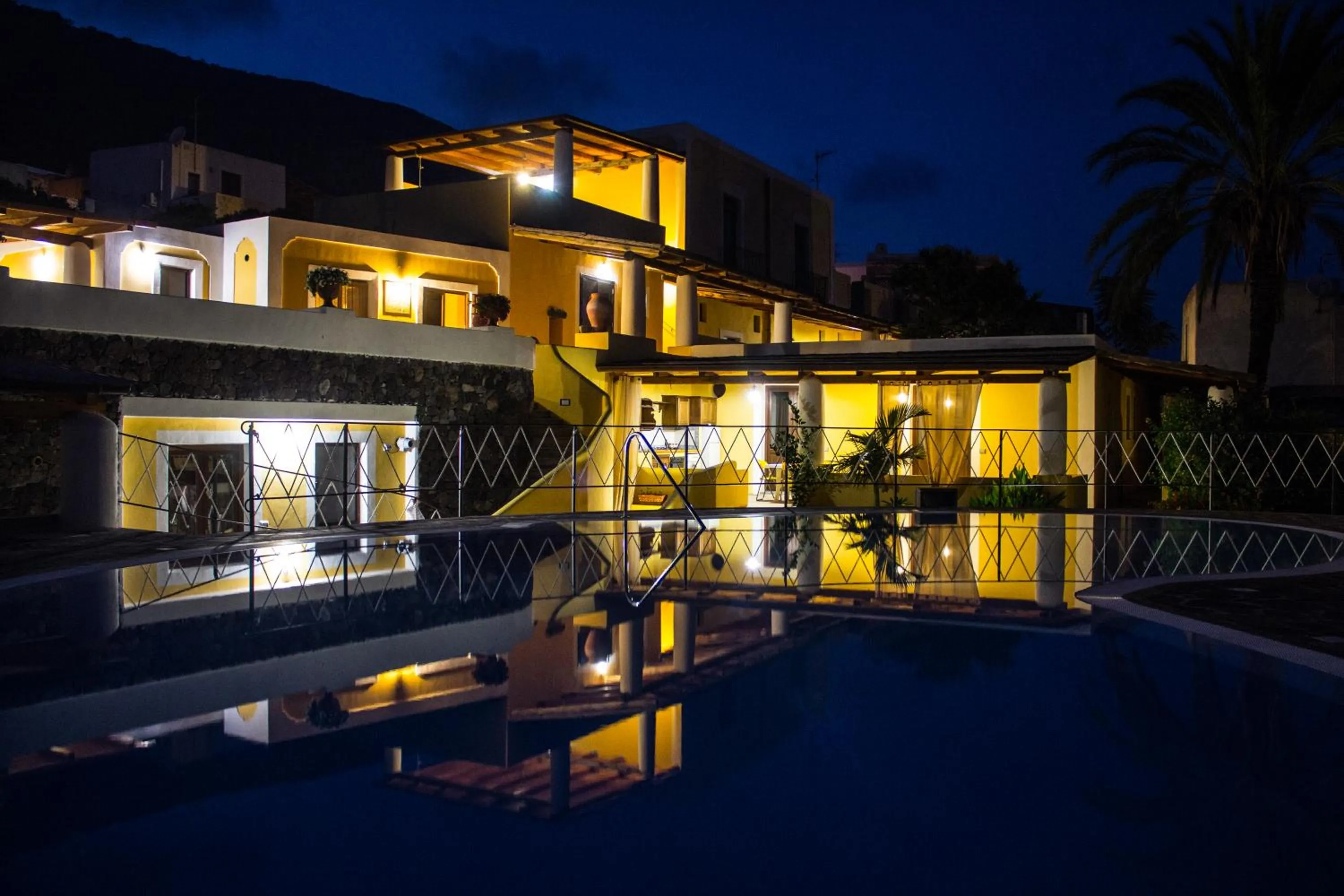 Facade/entrance in Hotel Arcangelo - Salina