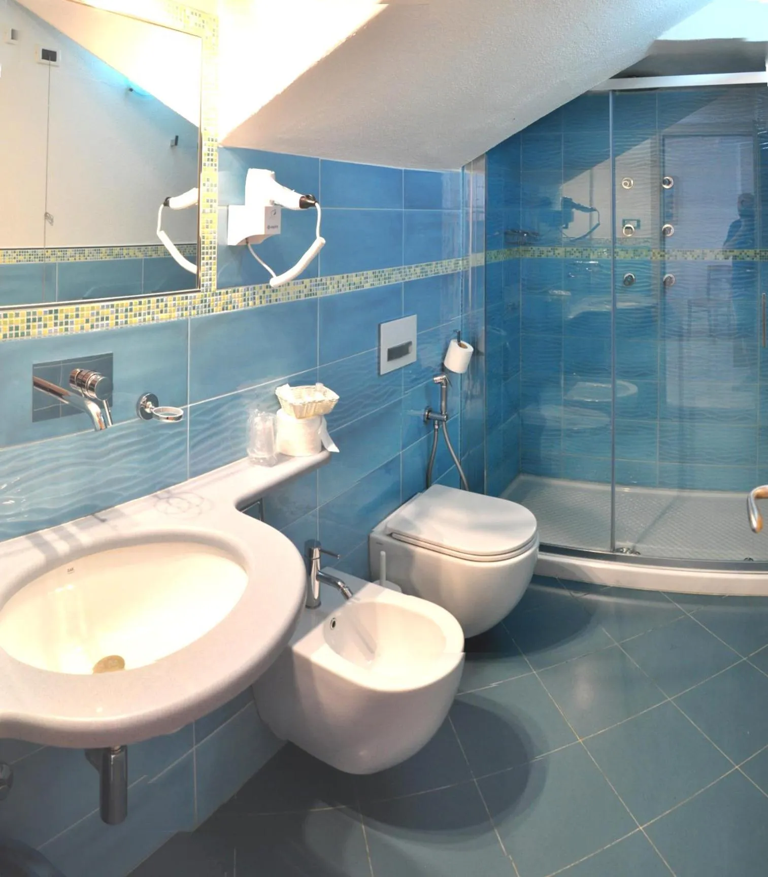 Shower in Hotel Villa Cimmentorosso